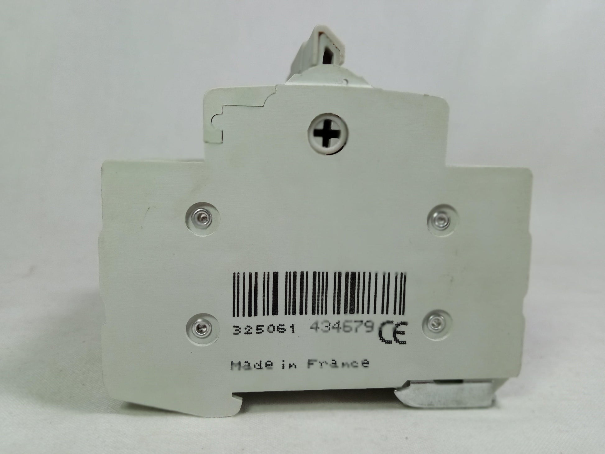 4 Pole Din Rail Change Over Switch SF 419G 63A 400V in Pakistan - industryparts.pk