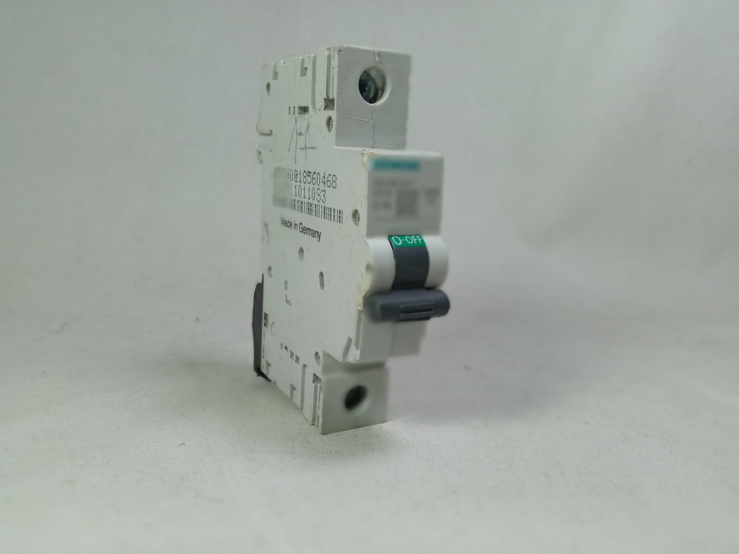 MCB AC Circuit Breaker 5SY4263-7 SEIMENS in Pakistan - industryparts.pk