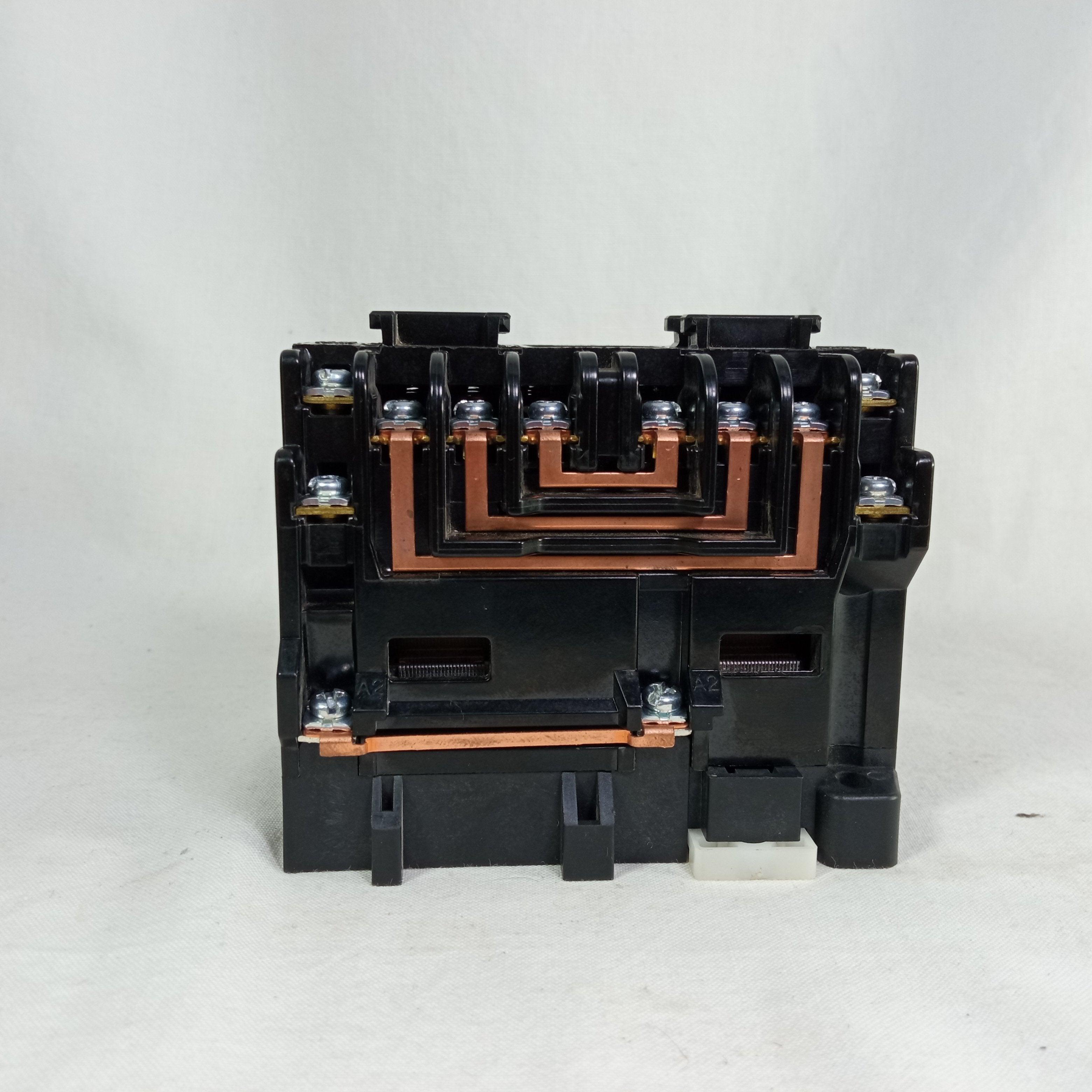 AC Magnetic Contactor DMH10 2a2b 220v interlock switch in Pakistan - industryparts.pk