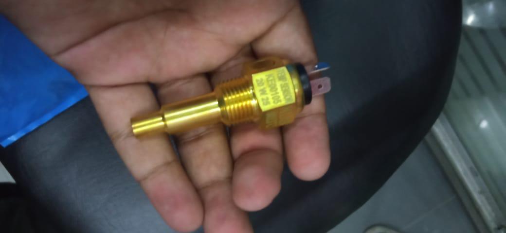 KE00105 Water Temperature Sensor with Alarm for Generator in Pakistan - industryparts.pk