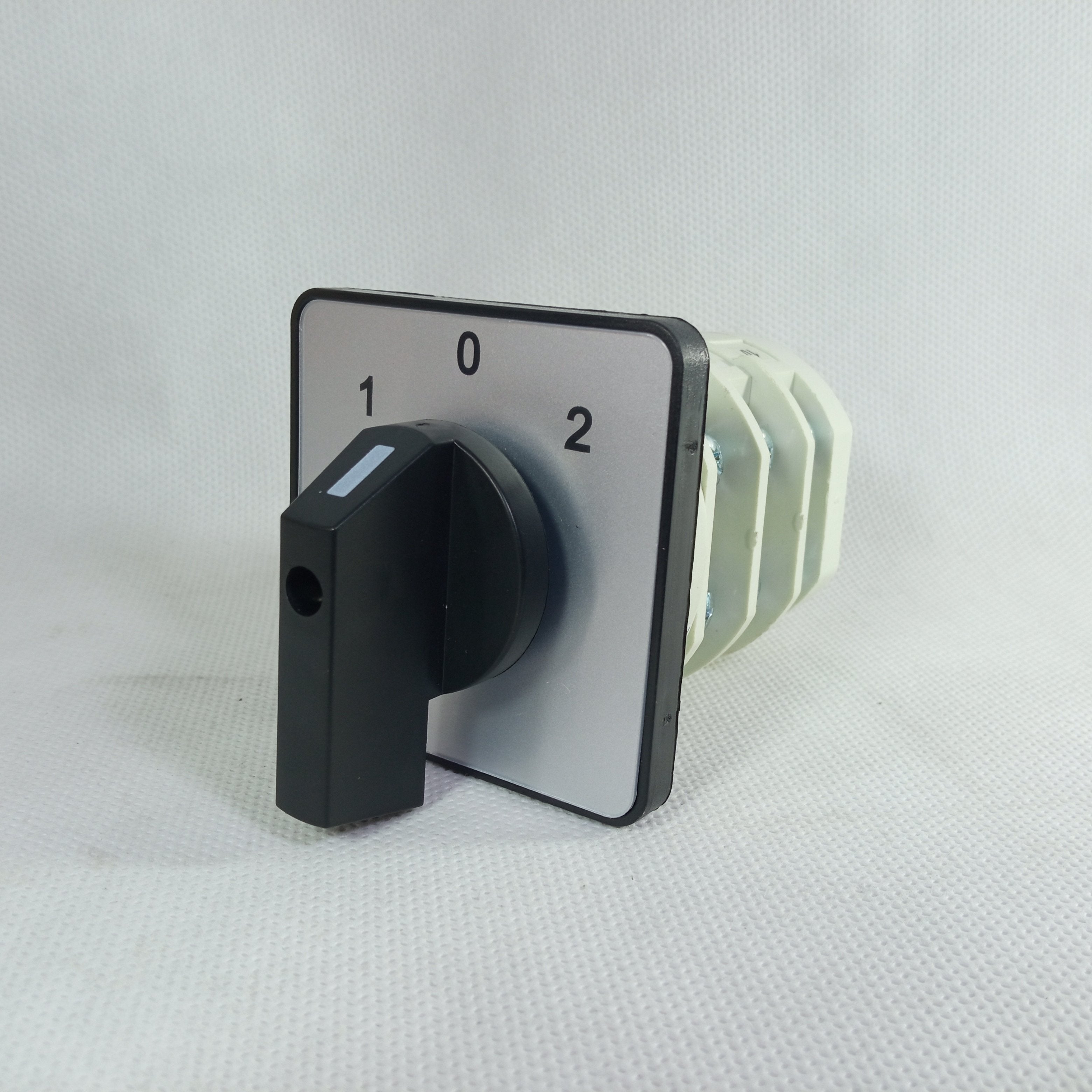 BRETER Cam Switch 1-0-2 Position Rotary Changeover Switches in Pakistan - industryparts.pk