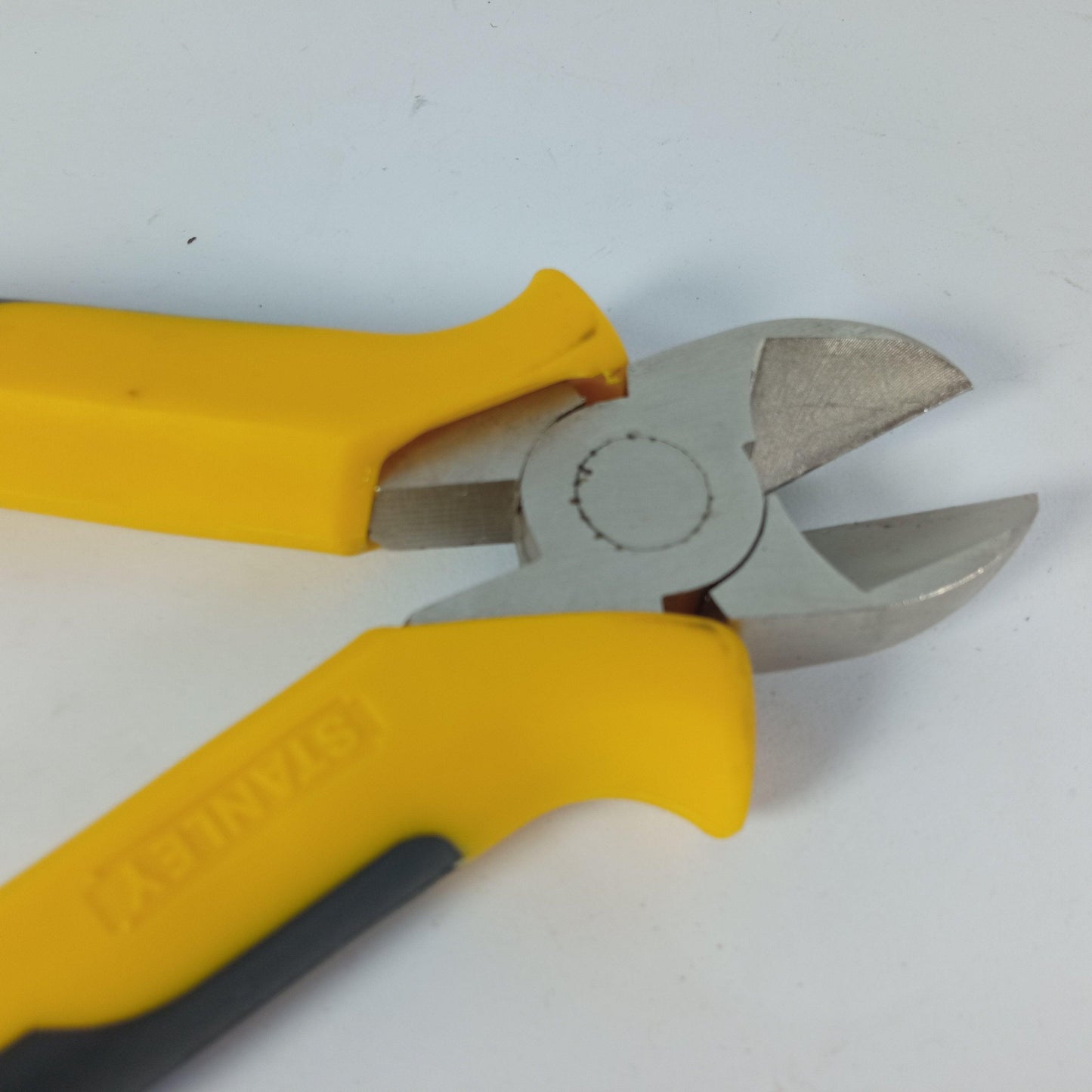 AOLIFENG Side Cutting plier in Pakistan - industryparts.pk