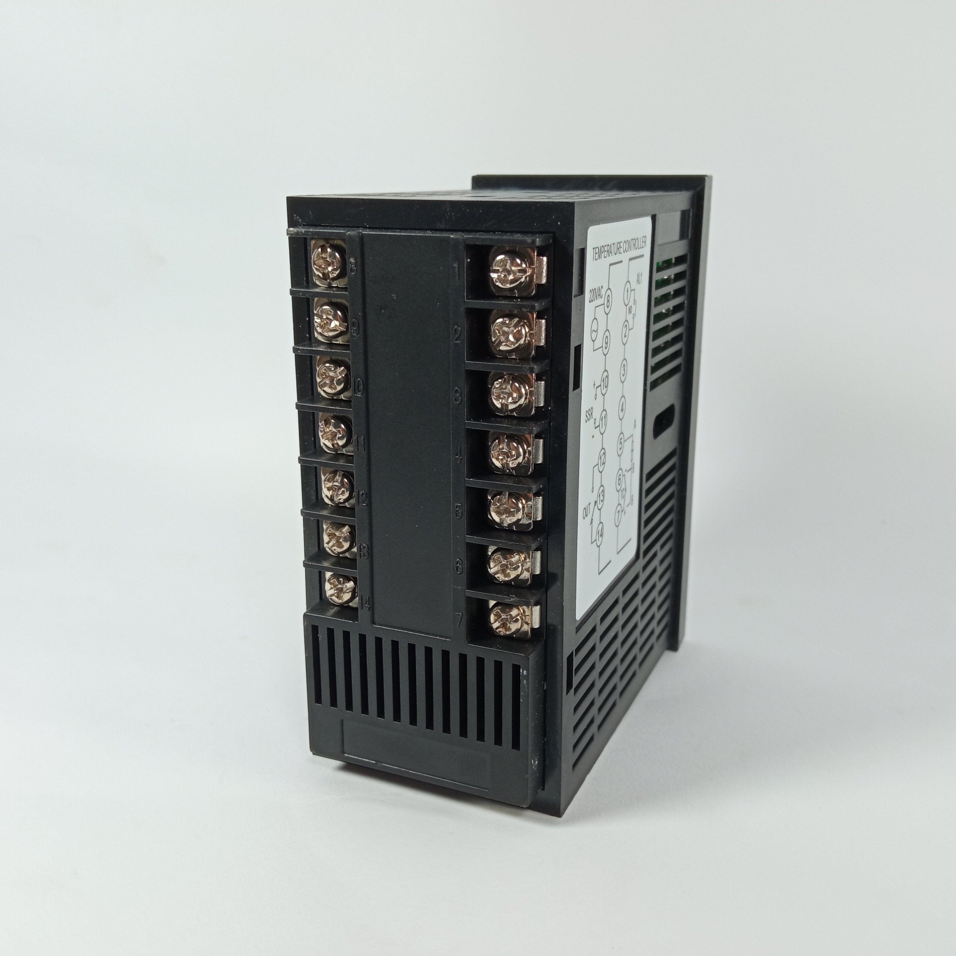 Digital LED Temperature Controller 220VAC in Pakistan - industryparts.pk