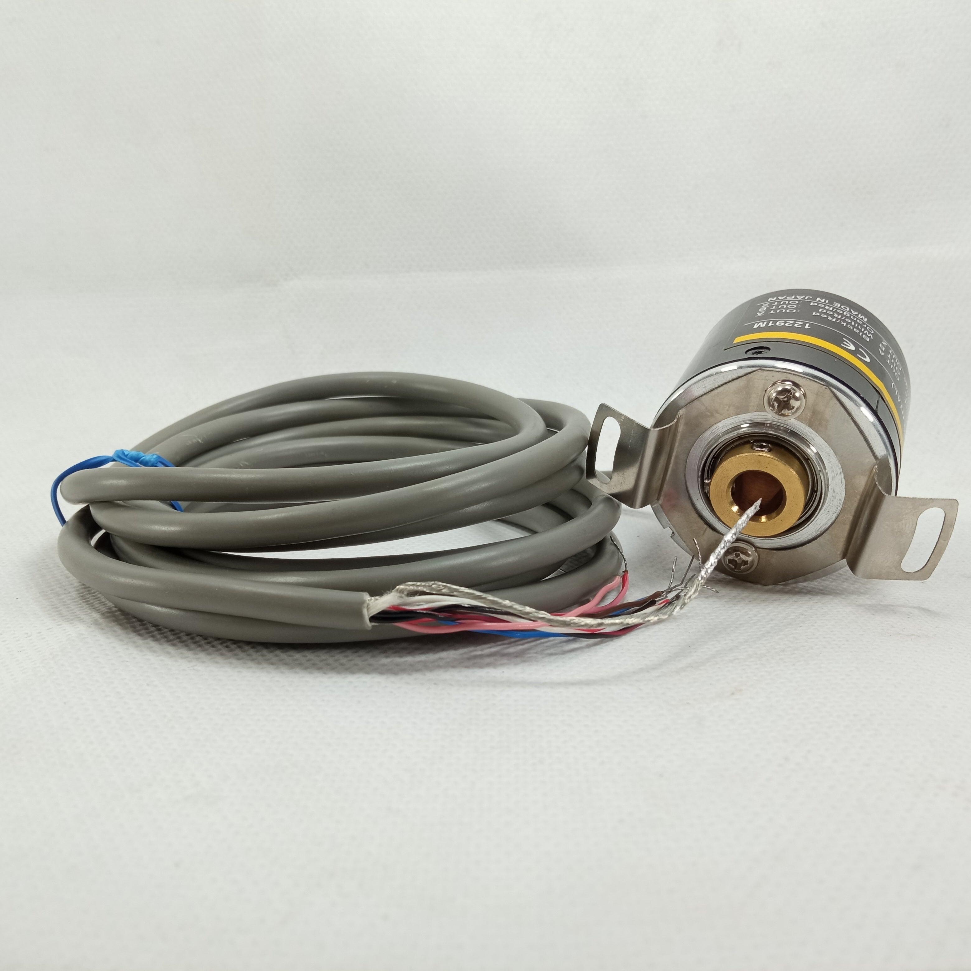 Omron E6H-CWZ6X Rotary Encoder Incremental in Pakistan - industryparts.pk