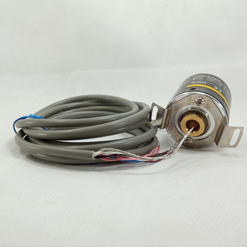 Omron E6H-CWZ6X Rotary Encoder Incremental in Pakistan - industryparts.pk