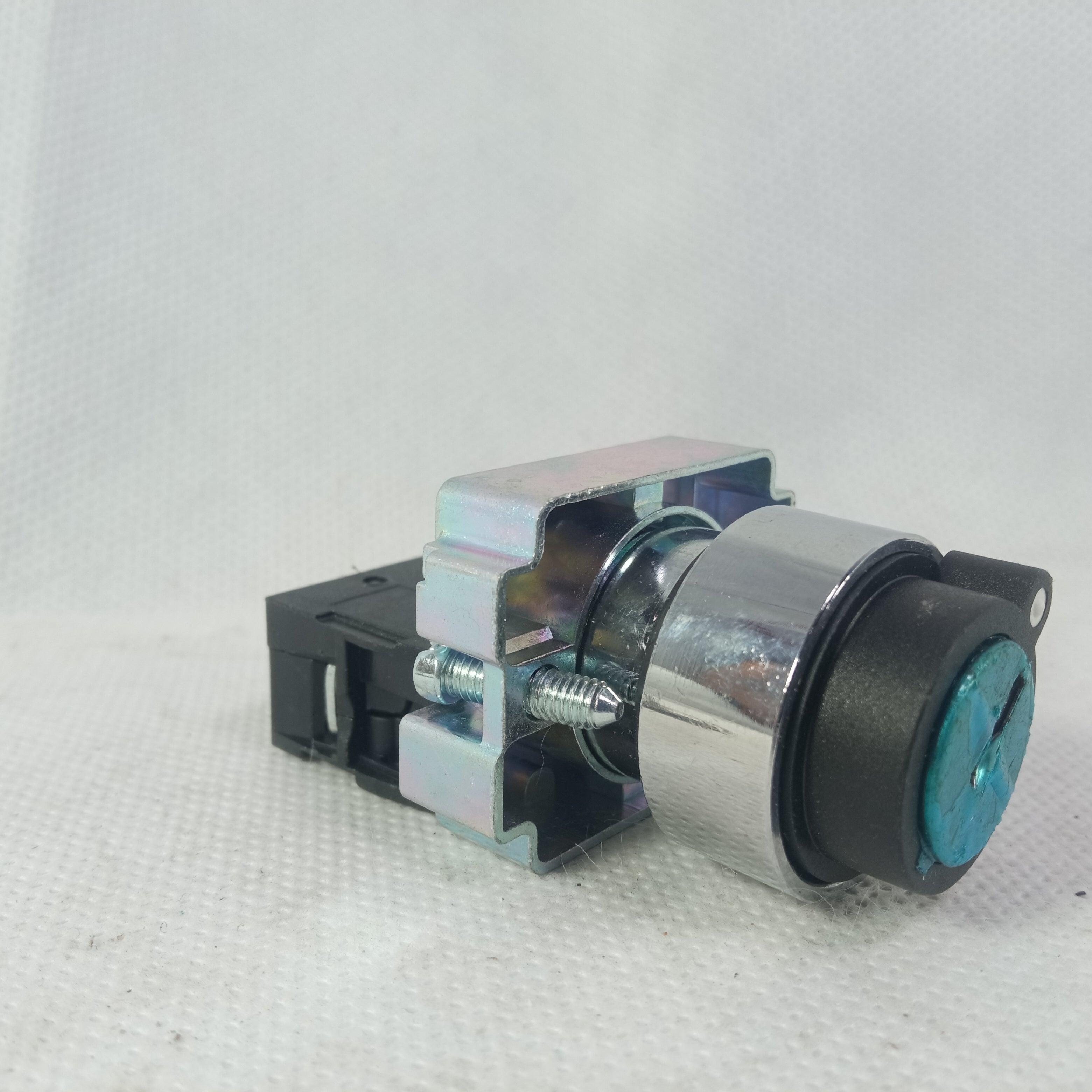 XB2-BG21 2 Position Selector Key Switch 1 no 22mm in Pakistan - industryparts.pk