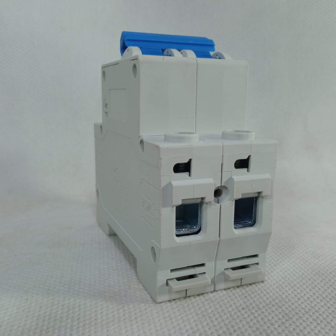 AC Circuit Breaker 2P Tense 400V in Pakistan - industryparts.pk