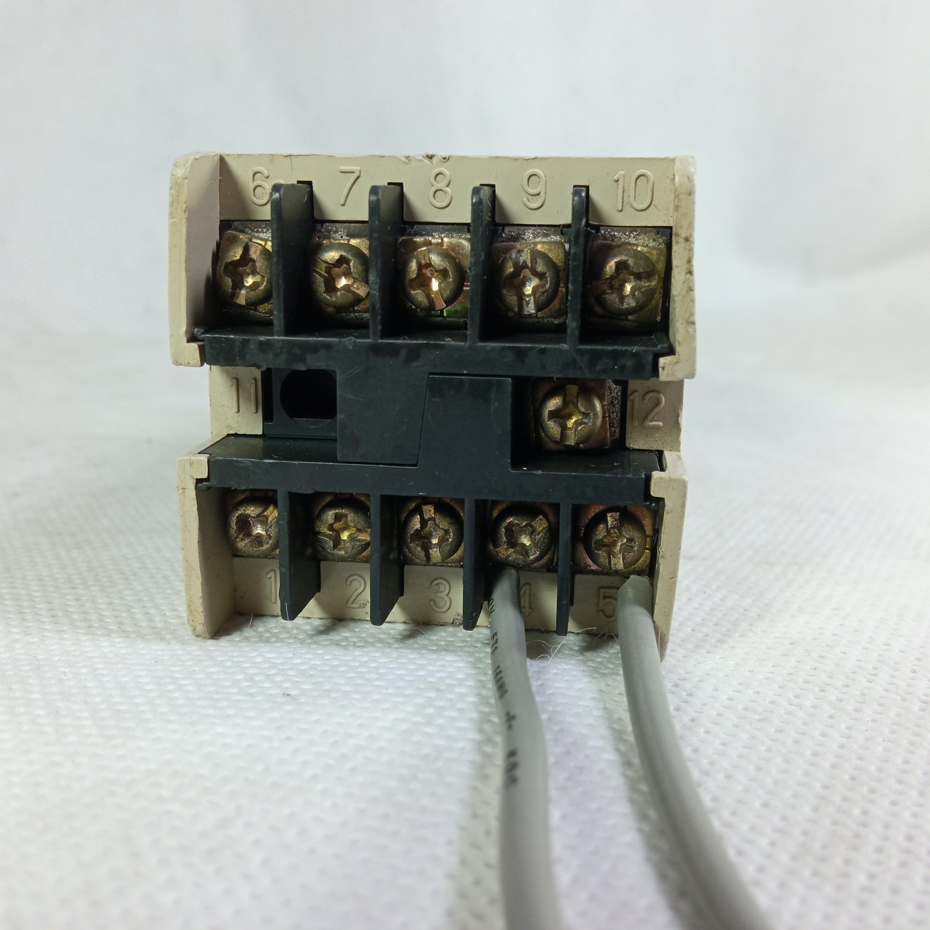 AUTONICS Digital Counter Timer FX4S-1P4 in Pakistan lotted - industryparts.pk