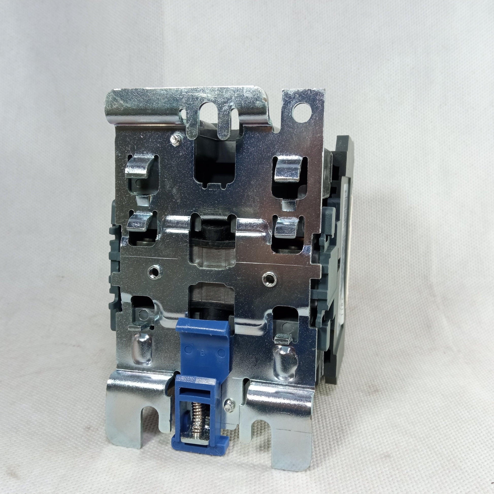Schneider Contactor 4 Pole 80A LC1D65004  in Pakistan - industryparts.pk