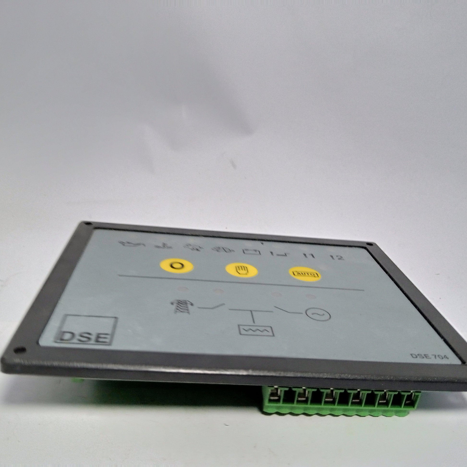 AMF DSE704 Controller Generator for DSE 704 in Pakistan - industryparts.pk