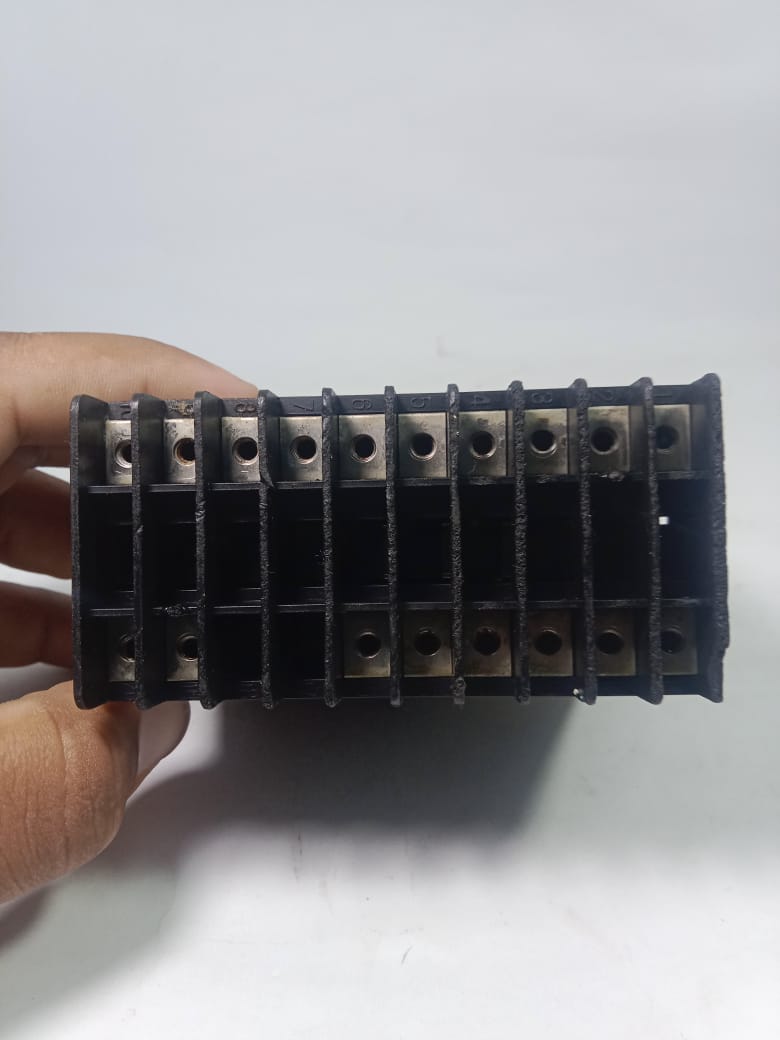 Autonics KN-2000W 1-Channel Digital Temperature Indicators in Pakistan