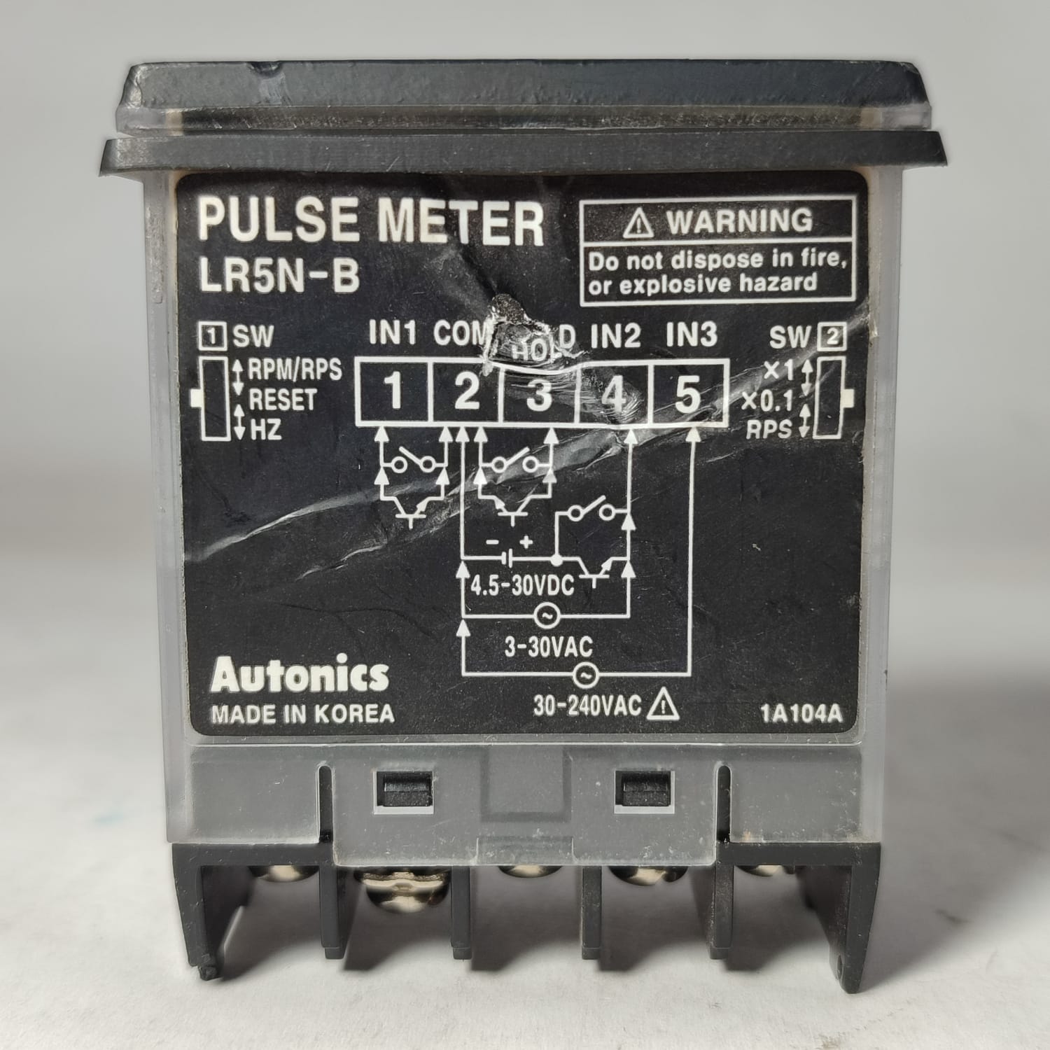 Autonics LR5N DIGITAL PULSE METER in Pakistan