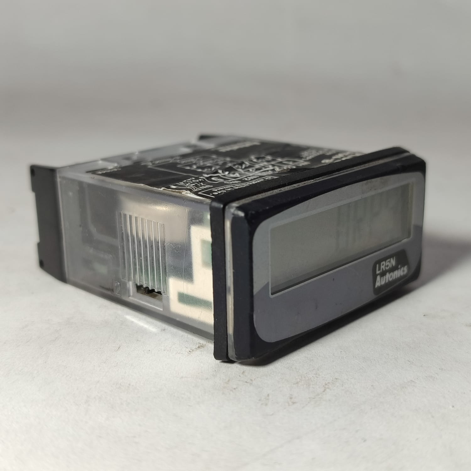 Autonics LR5N DIGITAL PULSE METER in Pakistan