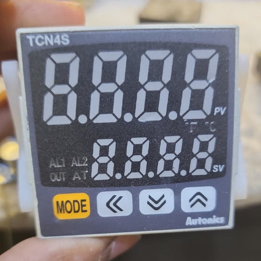 Autonics TCN4S Temperature Controller