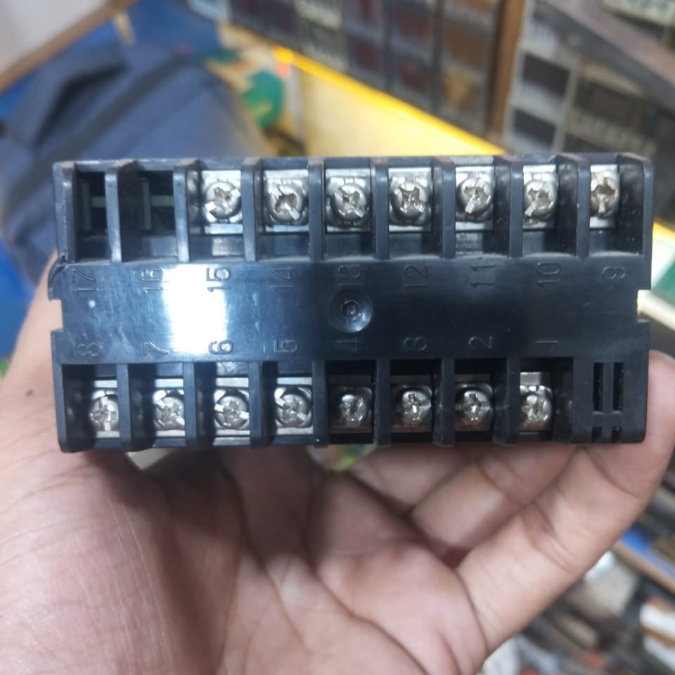 Autonics TZN4W Temperature Controller
