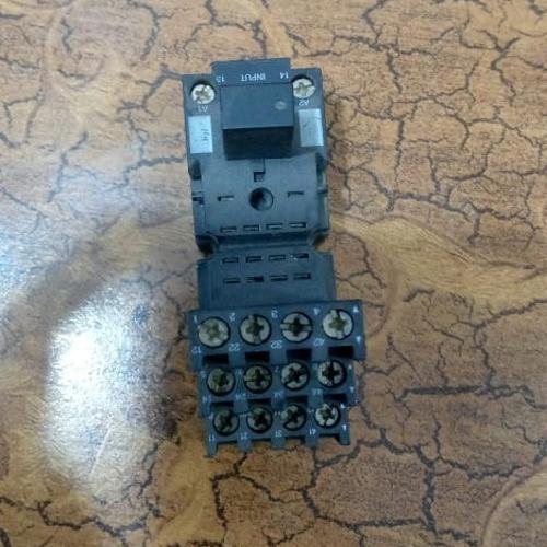 14 Pin Base With Pilot Light (Schneider) - industryparts.pk