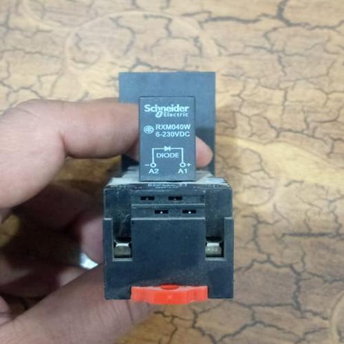 14 Pin Base With Pilot Light (Schneider) - industryparts.pk