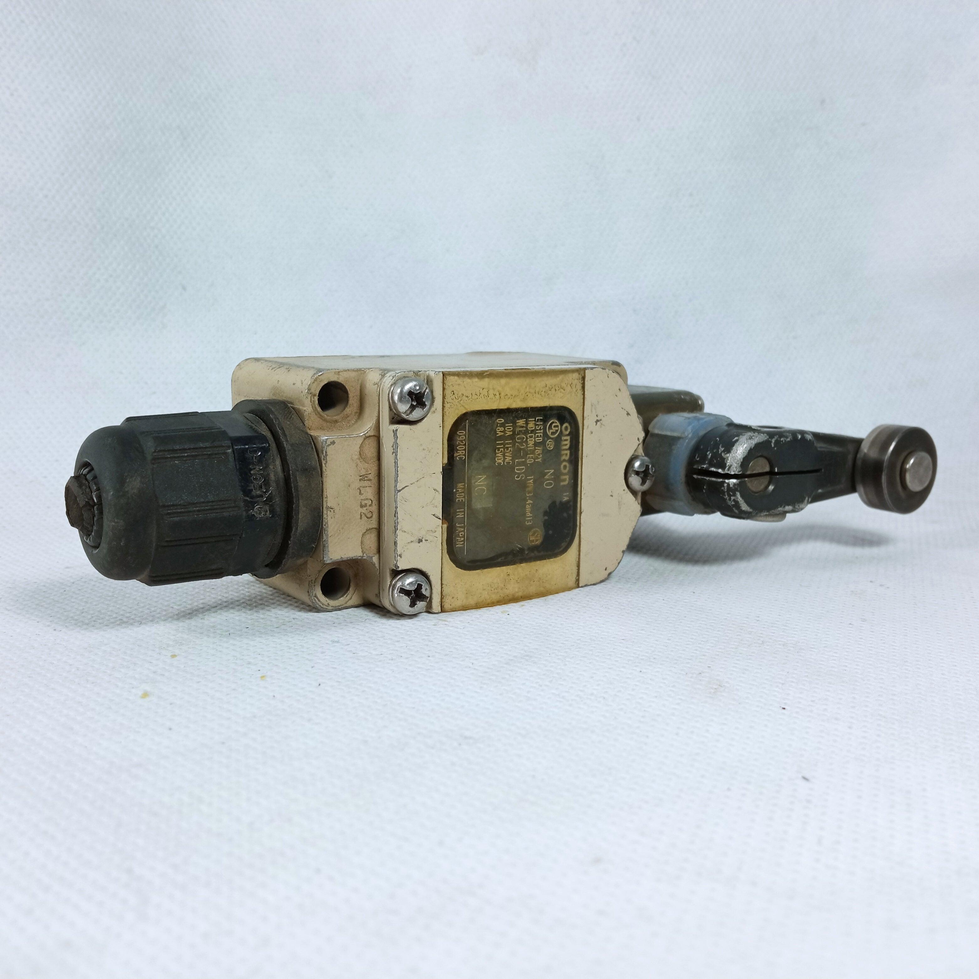 Omron WLG2-LDS Limit Switch Lotted in Pakistan - industryparts.pk