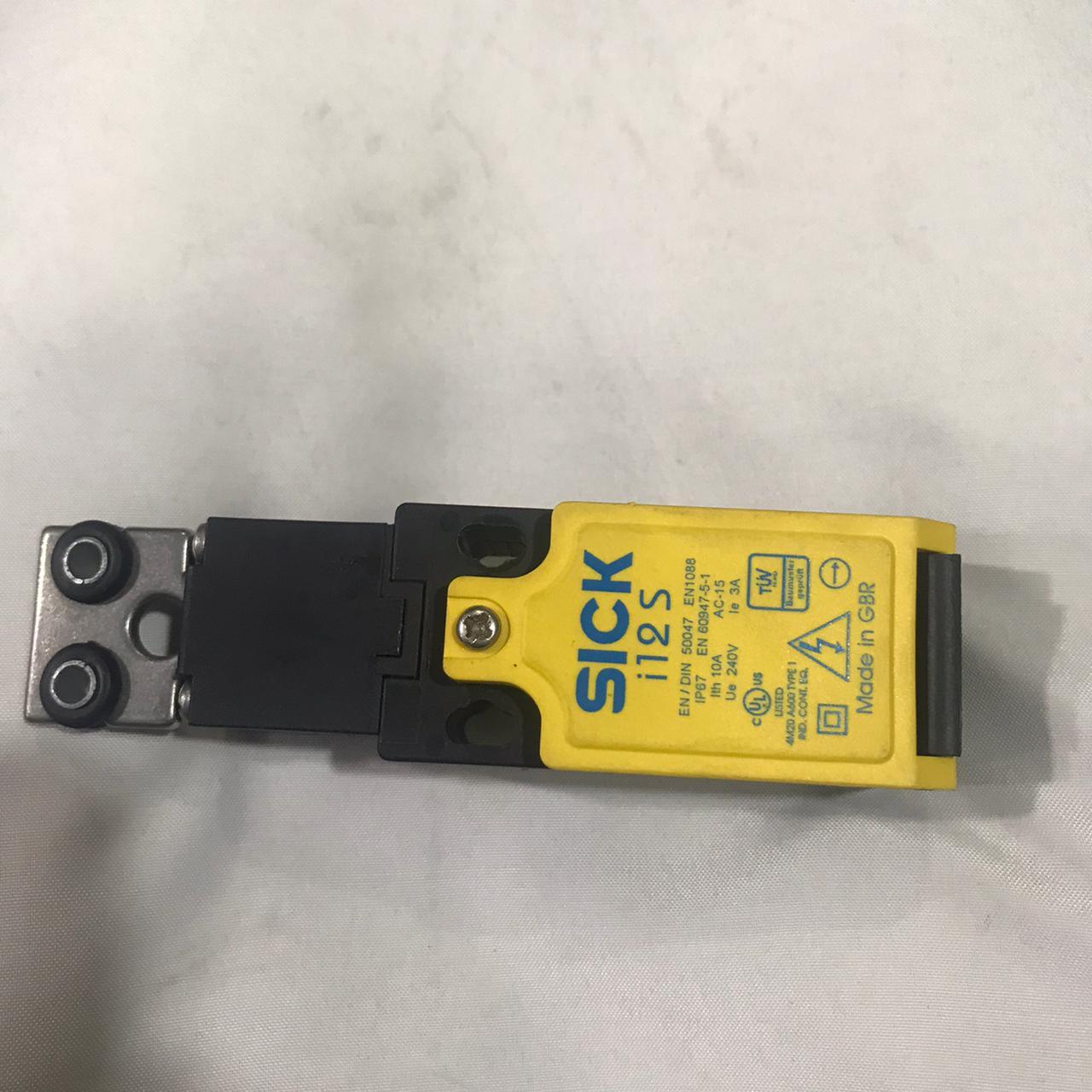 SICK  i12S Electro-mechanical safety switches in Pakistan - industryparts.pk