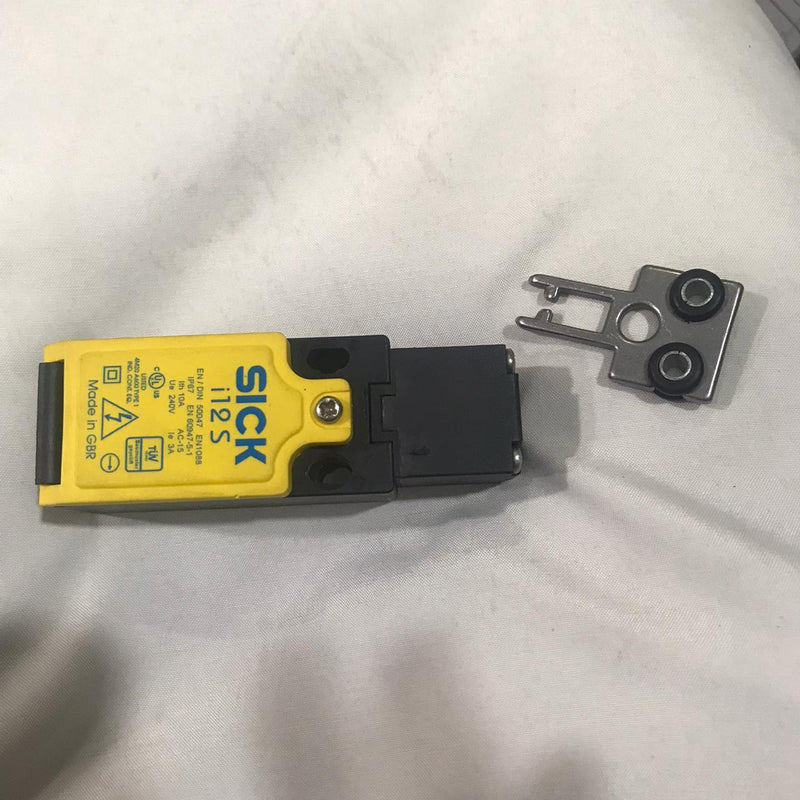 SICK  i12S Electro-mechanical safety switches in Pakistan - industryparts.pk