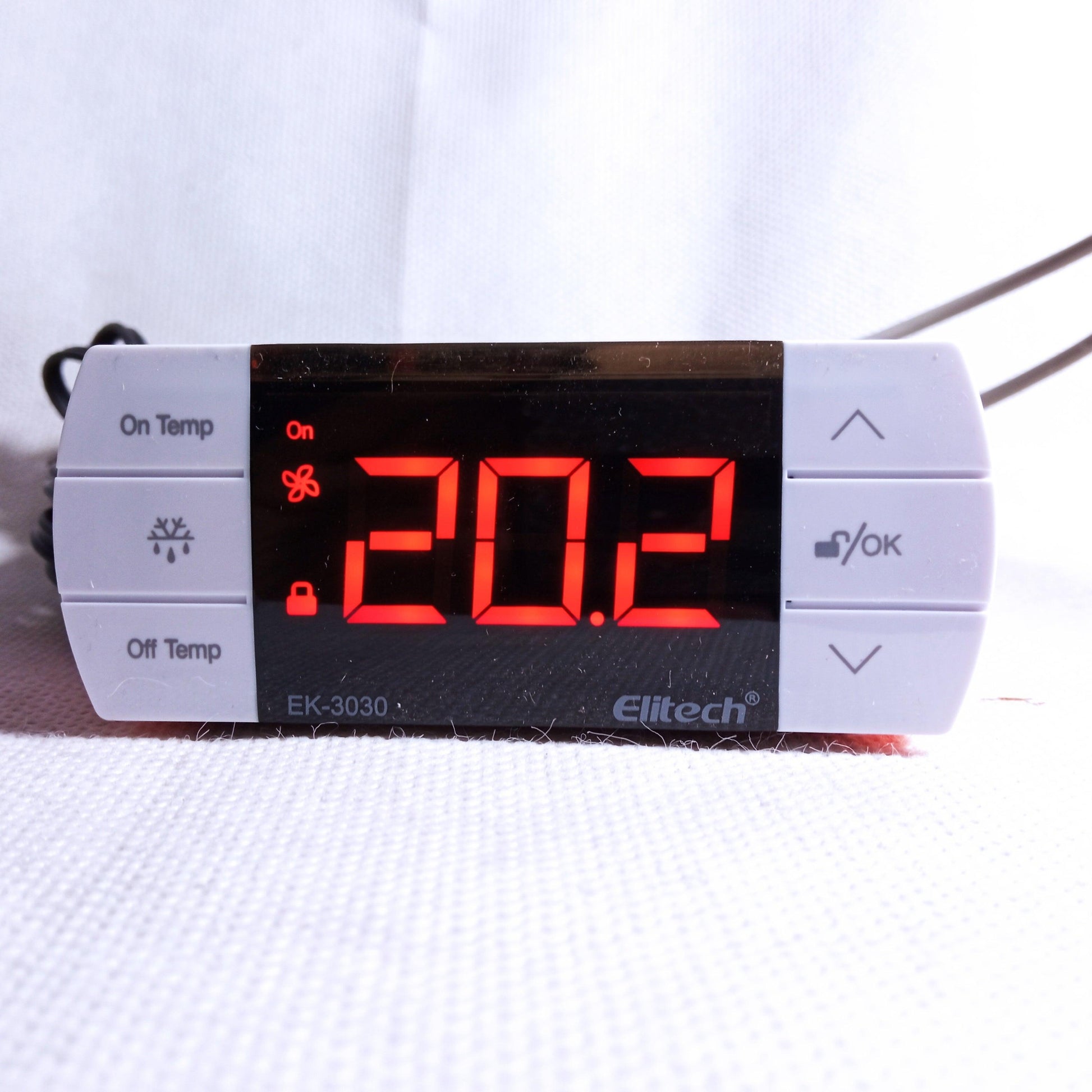 Elitech EK-3030 Digital Temperature Controller Heating or Cooling System Multi-Use in Pakistan - industryparts.pk