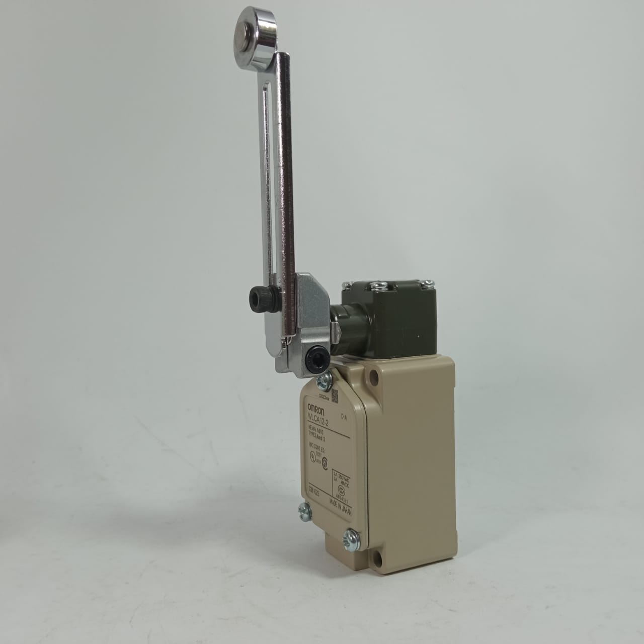 Omron WLCA12-2 Limit Switch for Industrial in Pakistan