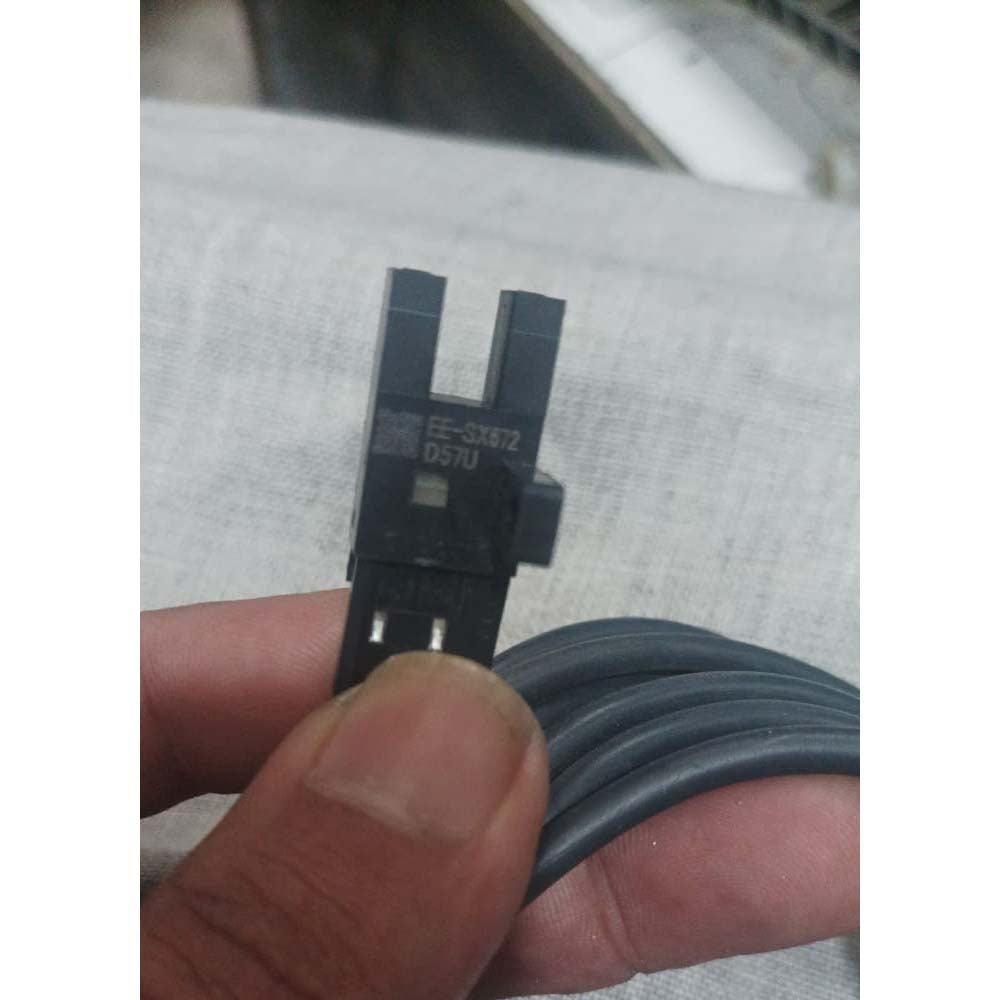 OMRON Photoelectric Sensor EE-SX672 D57U in Pakistan - industryparts.pk