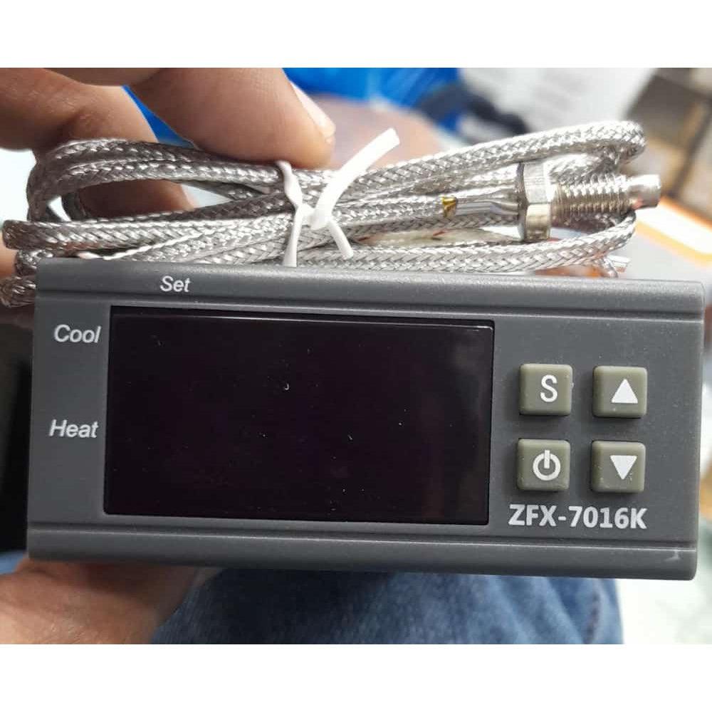 ZFX-7016K Digital Temperature Controller in Pakistan - industryparts.pk