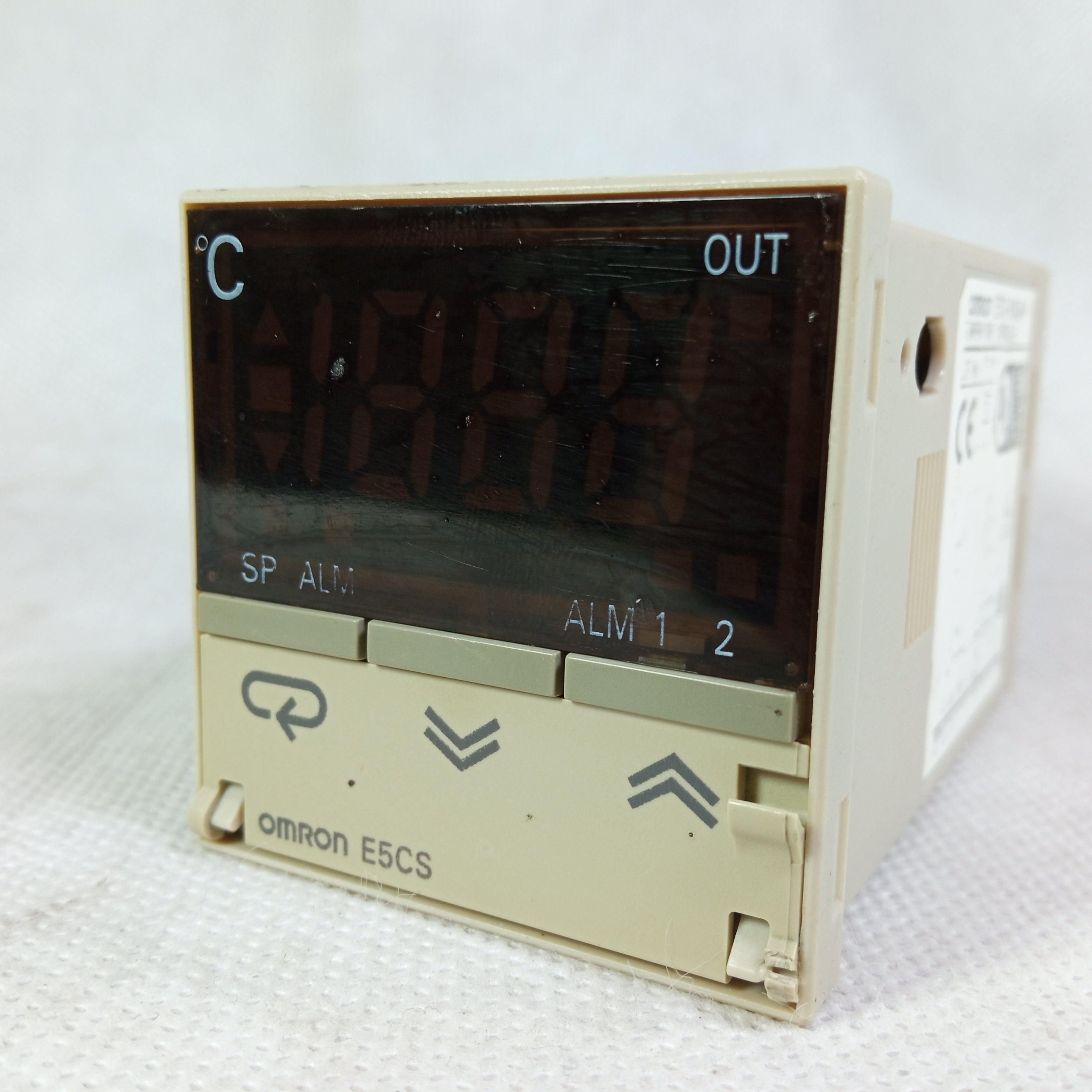 Omron E5CS Temperature Controller in Pakistan - industryparts.pk