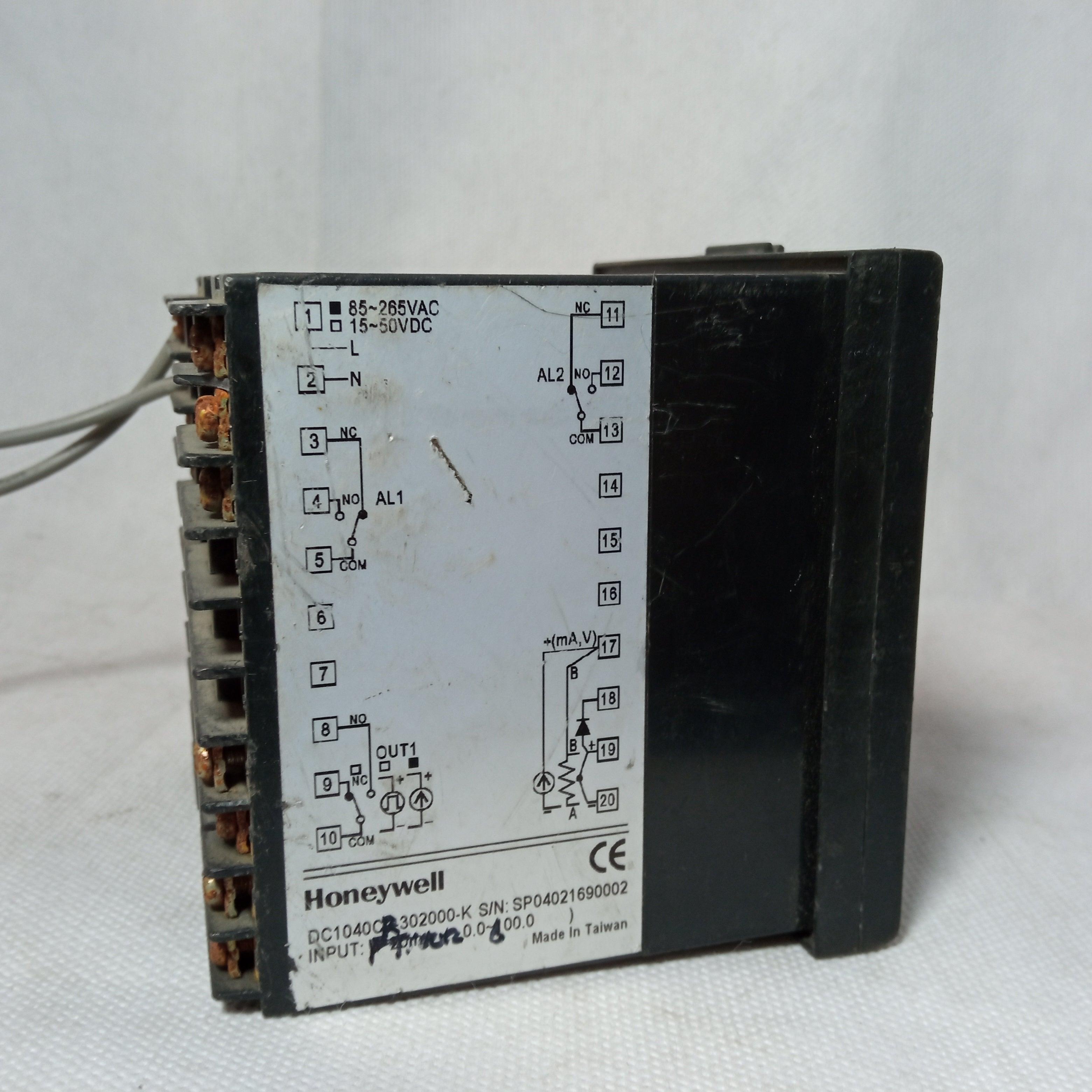 Honeywell DC1040 PID Controller Temperature Controller Lotted in Pakistan - industryparts.pk