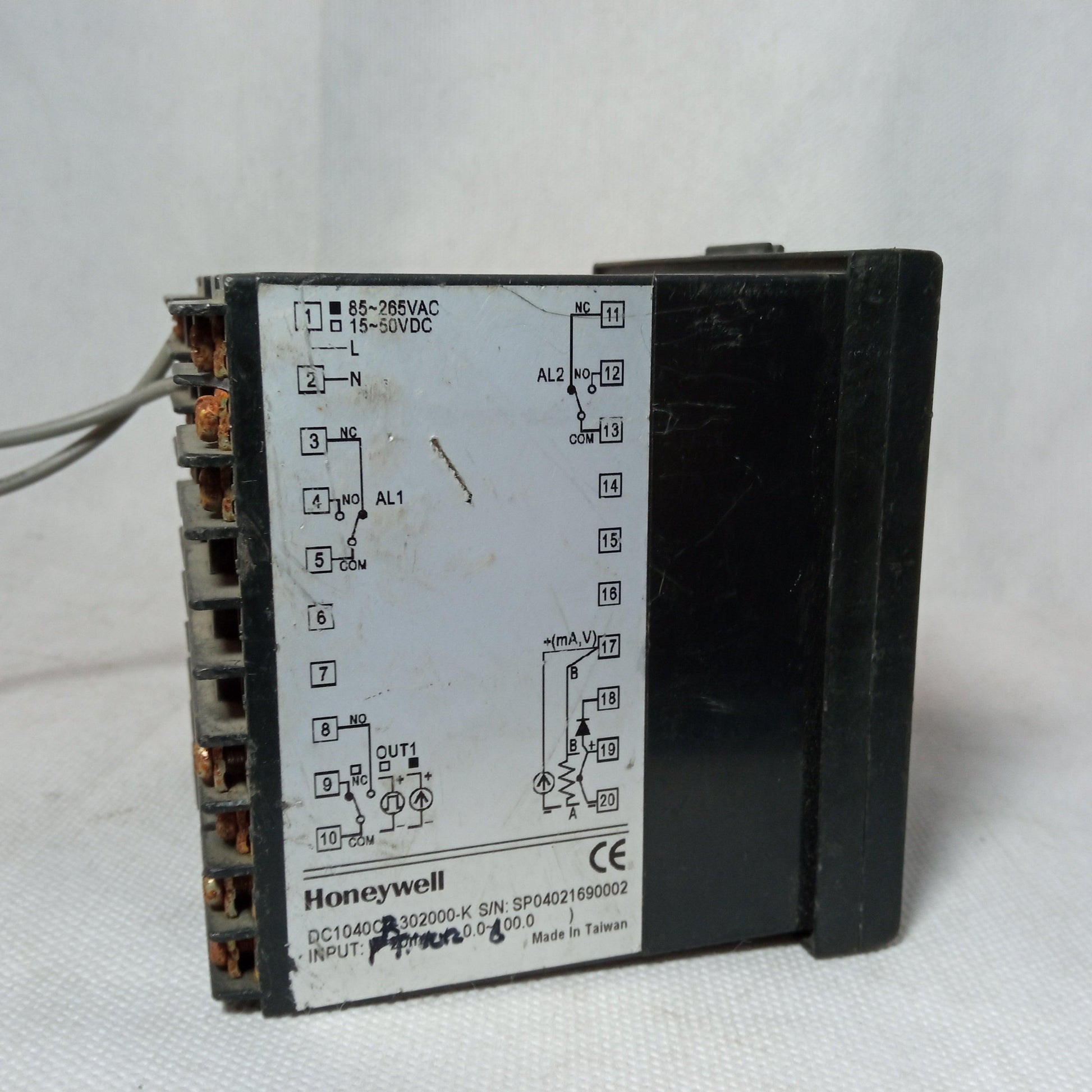 Honeywell DC1040 PID Controller Temperature Controller Lotted in Pakistan - industryparts.pk