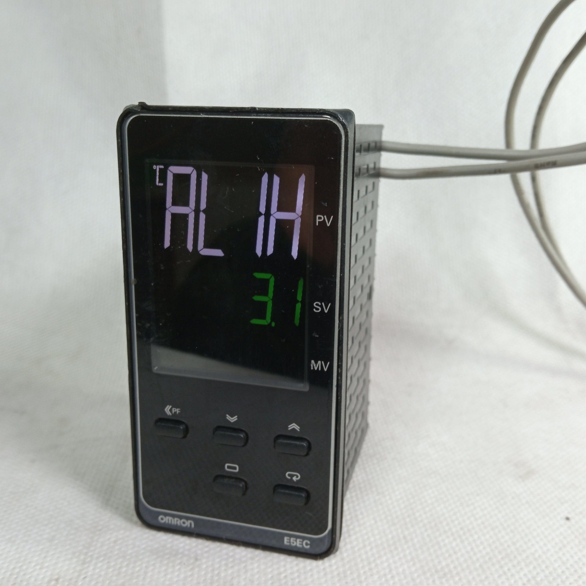 OMRON Digital Temperature Controller E5EC-QX2ASM-800 Lotted in Pakistan - industryparts.pk