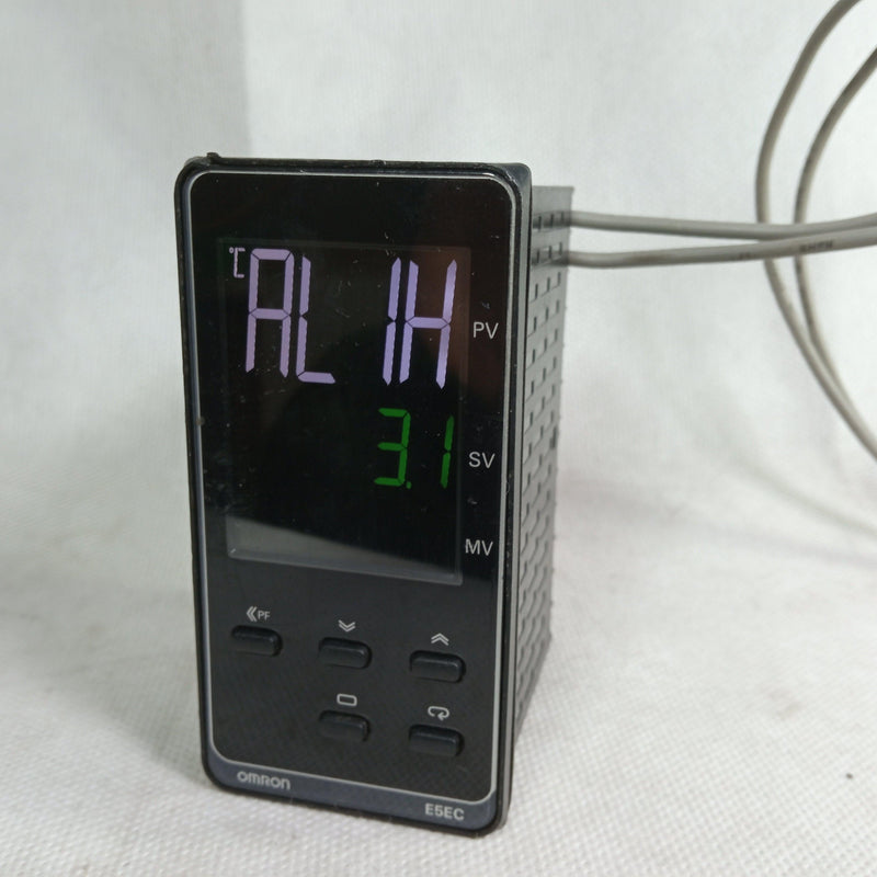 OMRON Digital Temperature Controller E5EC-QX2ASM-800 Lotted in Pakistan - industryparts.pk