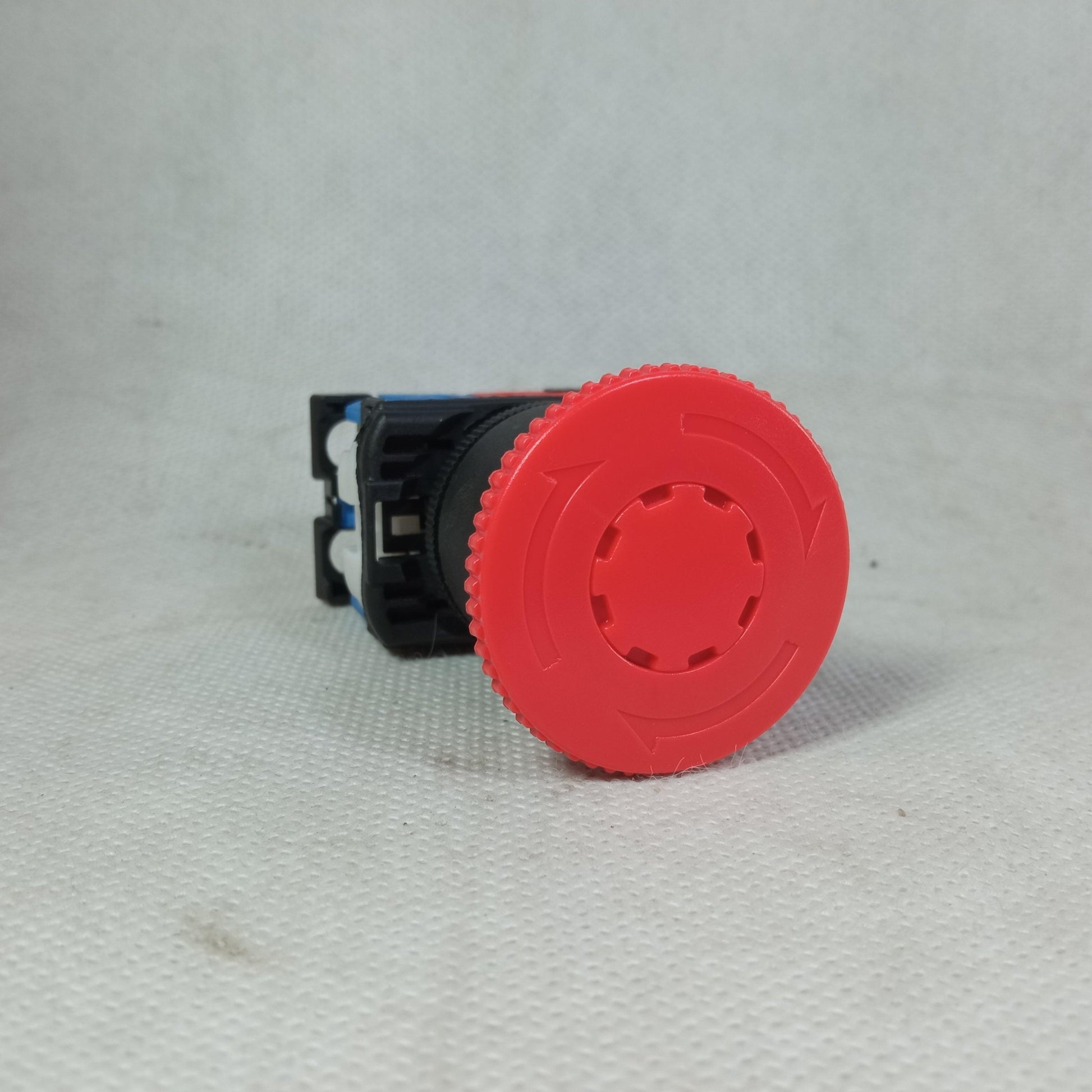 AR22V2R-11R Turn Reset Push Button 5 Pcs In One Pack in Pakistan - industryparts.pk