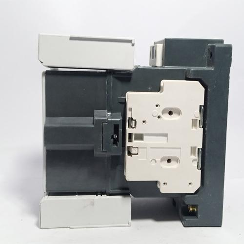 DIN Rail 3TF46 Siemens Contactor 45 AMP 3 Pole USED  in Pakistan - industryparts.pk