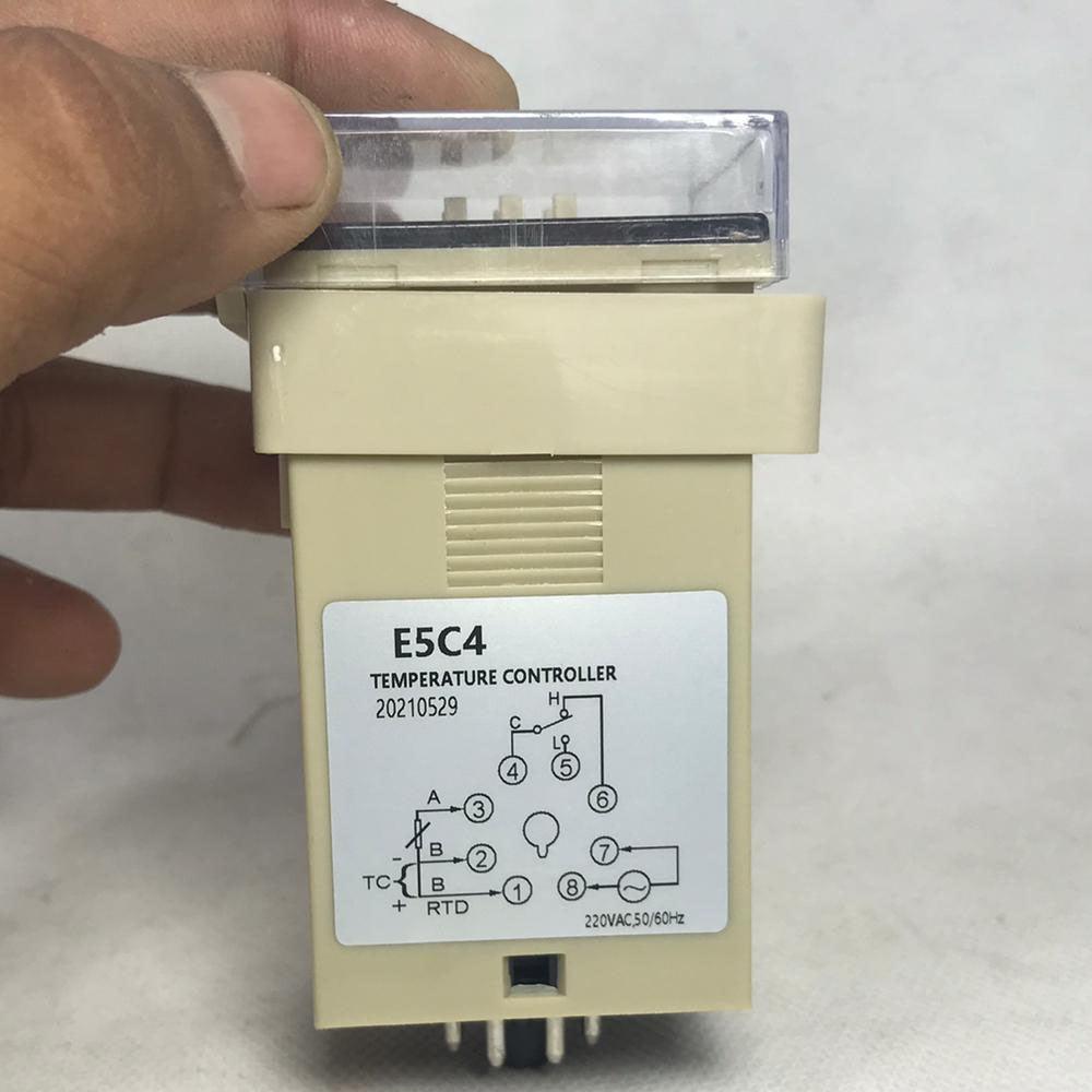 3-Digit LED Digital Temperature Controller E5C4 in Pakistan - industryparts.pk