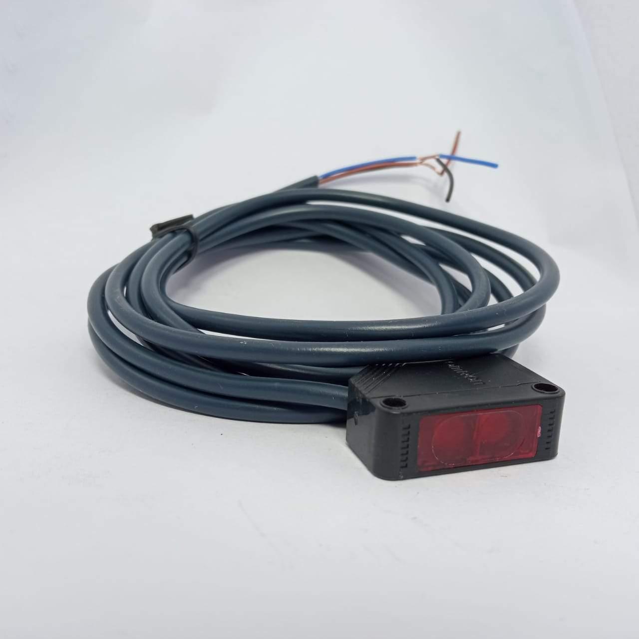 E3ZD82 Omron Automation sensor - industryparts.pk