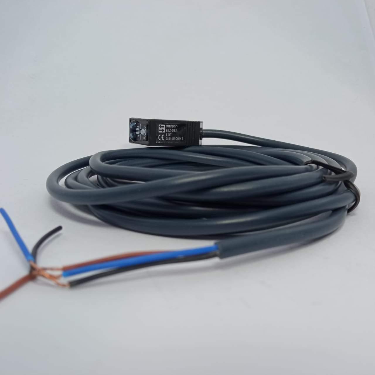 E3ZD82 Omron Automation sensor - industryparts.pk