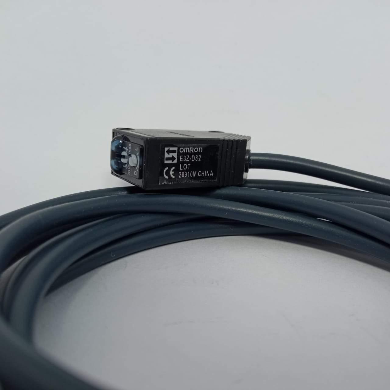 E3ZD82 Omron Automation sensor - industryparts.pk