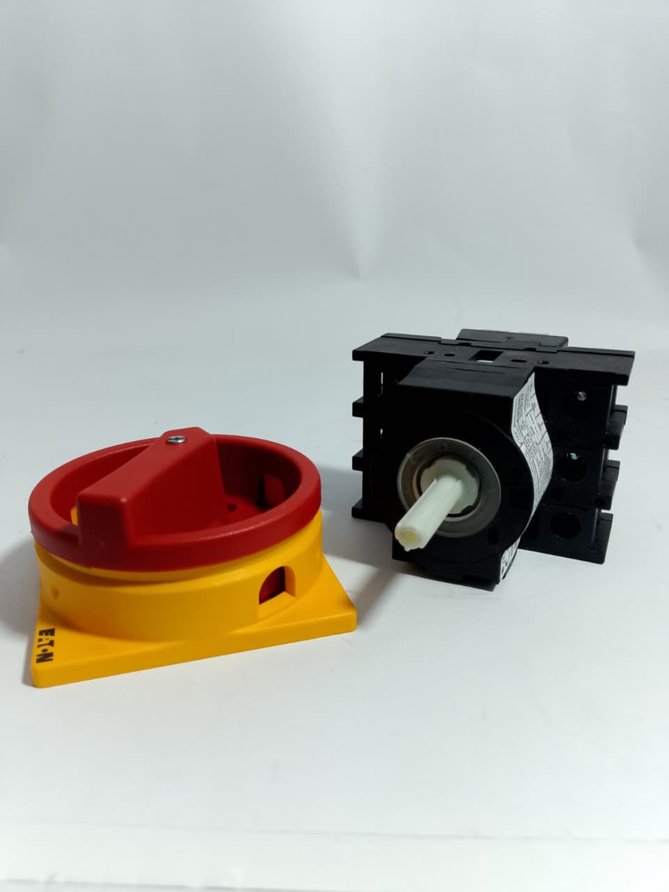 EATON P1-25 Manual Motor Controller Switch in Pakistan