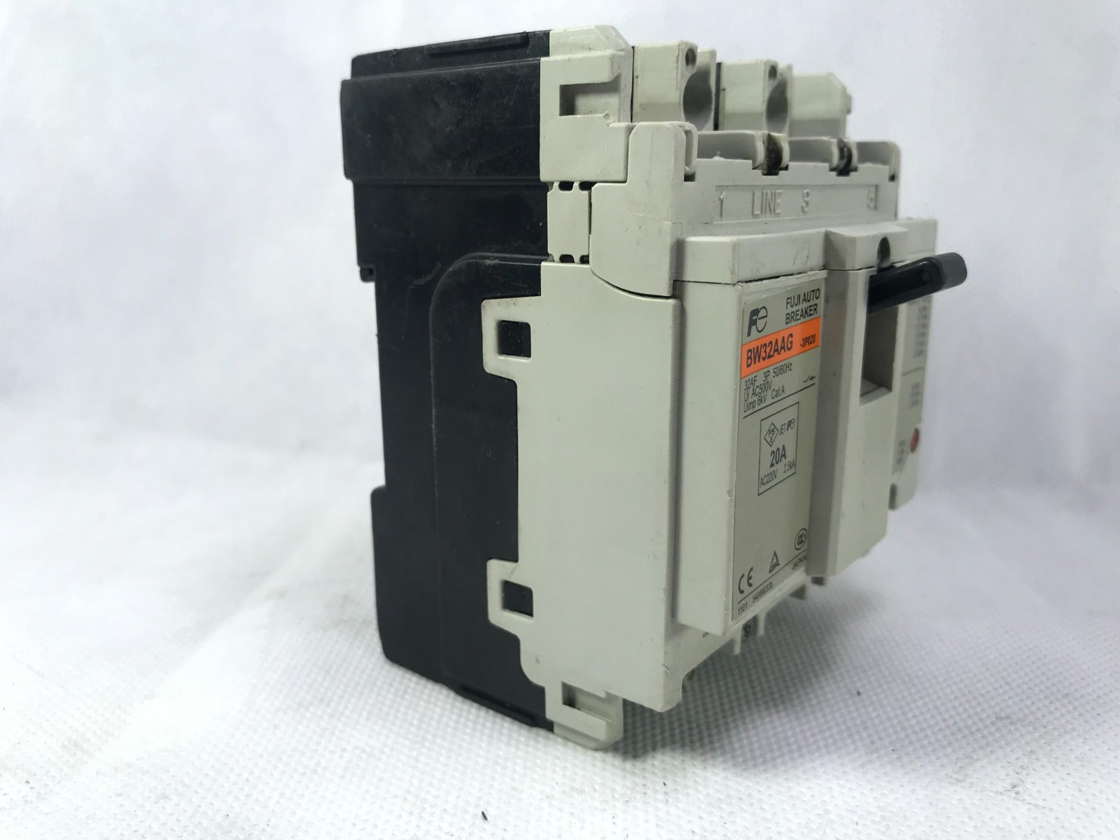 FUJI BW32AAG 20A AUTO CIRCUIT BREAKER in Pakistan