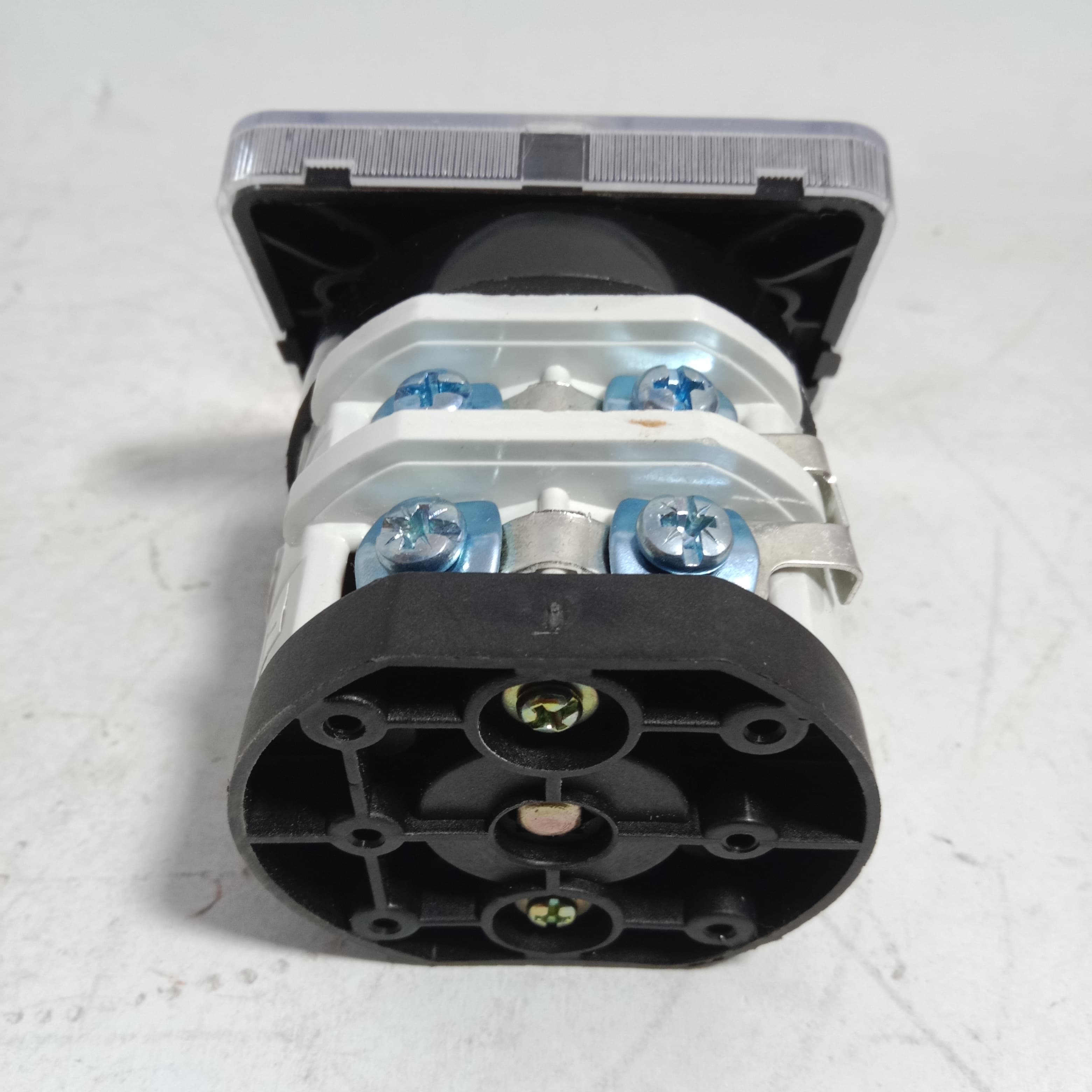 Breater 16 Amp Phase Selector Switches In Pakistan