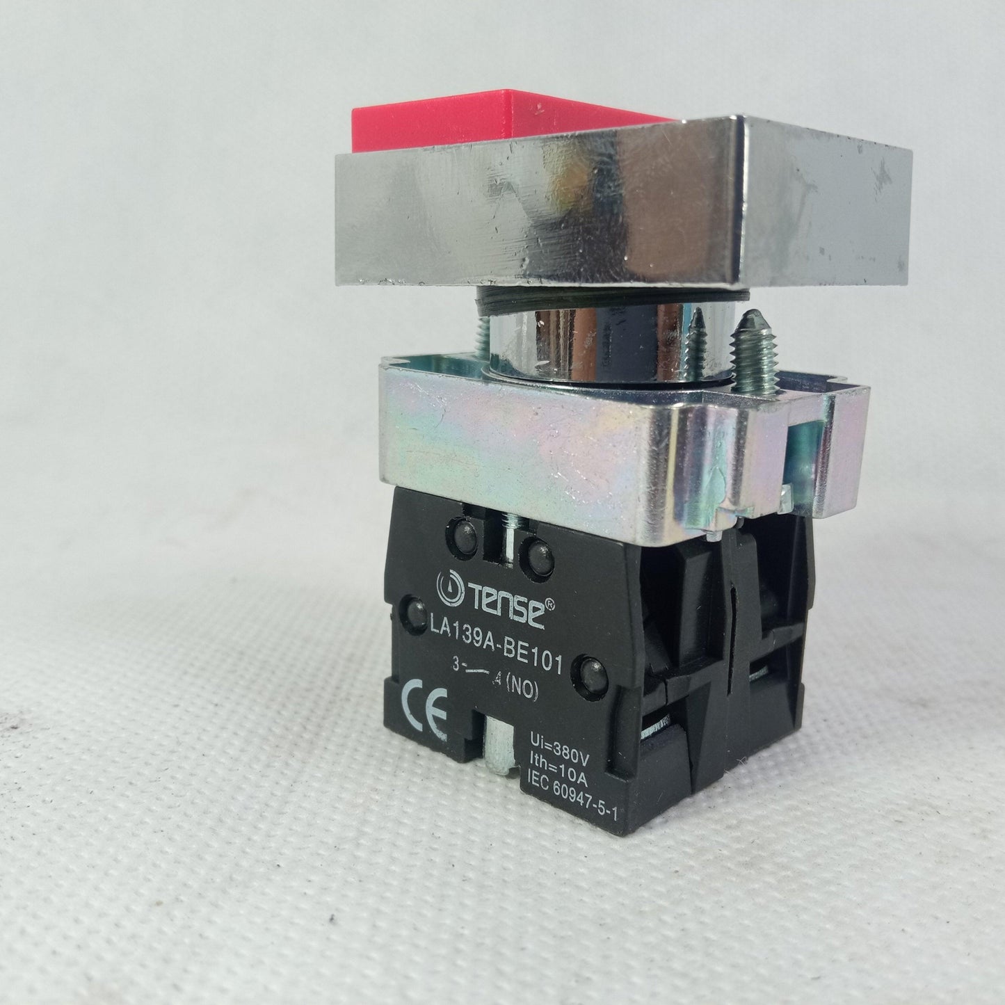 On Off push button - industryparts.pk