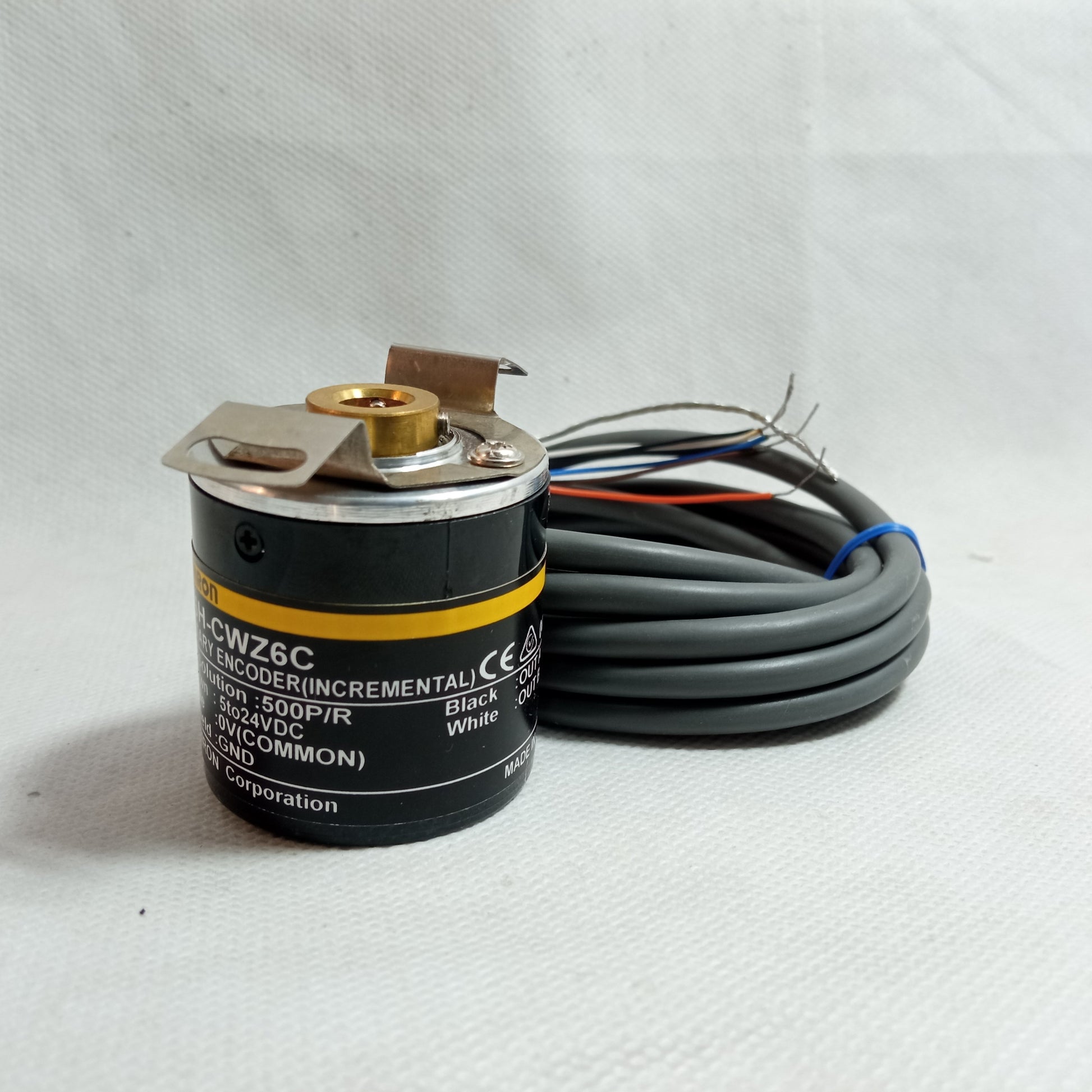 500PPR Omron E6H-CWZ6C Rotary Encoder 5 24VDC in Pakistan