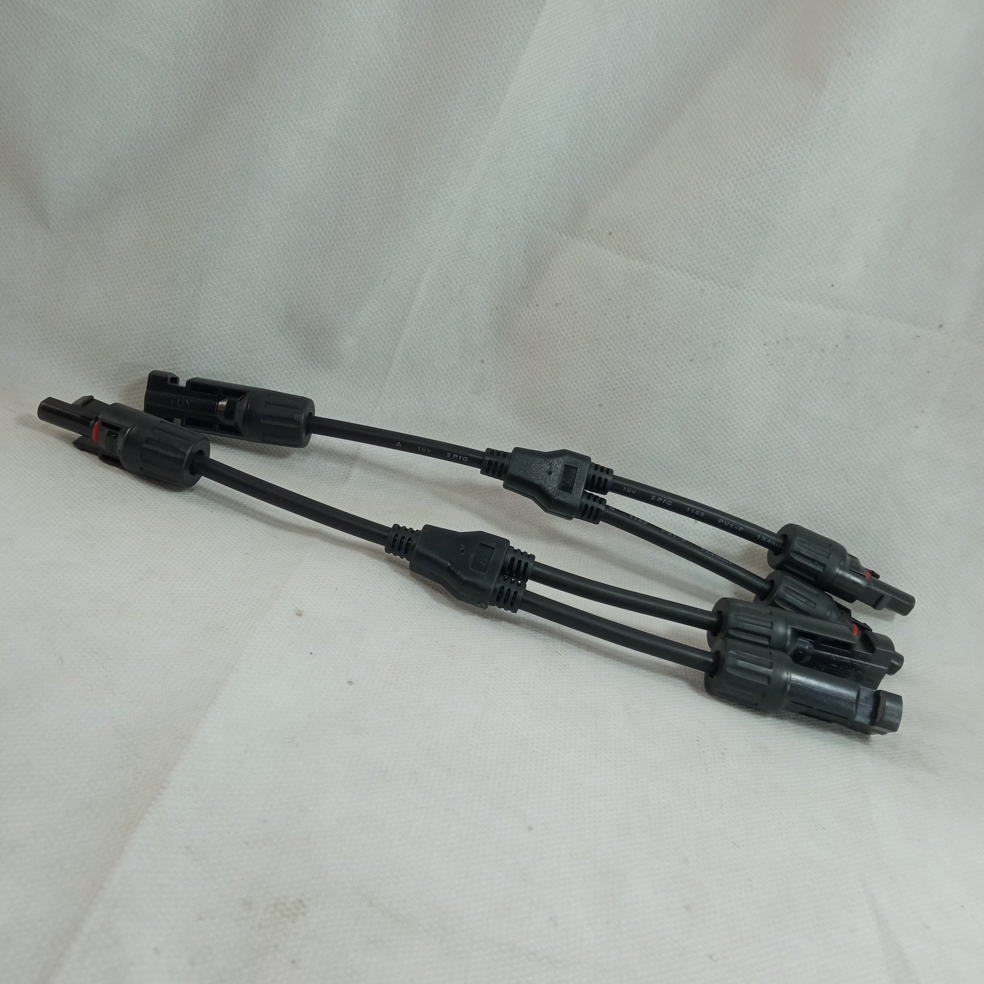 MC4 Y Connector Connecting Solar Panels in parallel in Pakistan