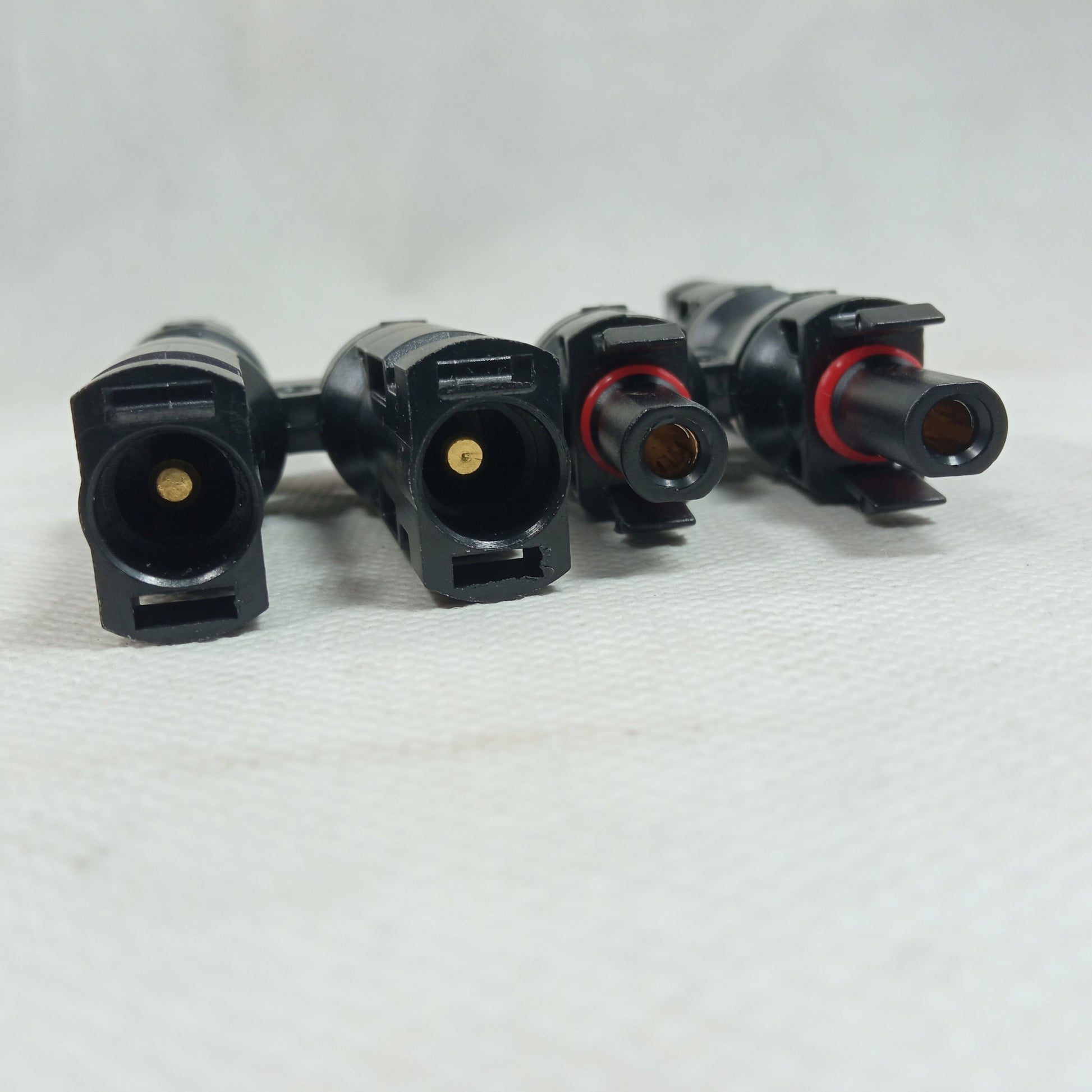 1500V DC 2 in 1 T Type MC4 branch connectors Leader Tech in