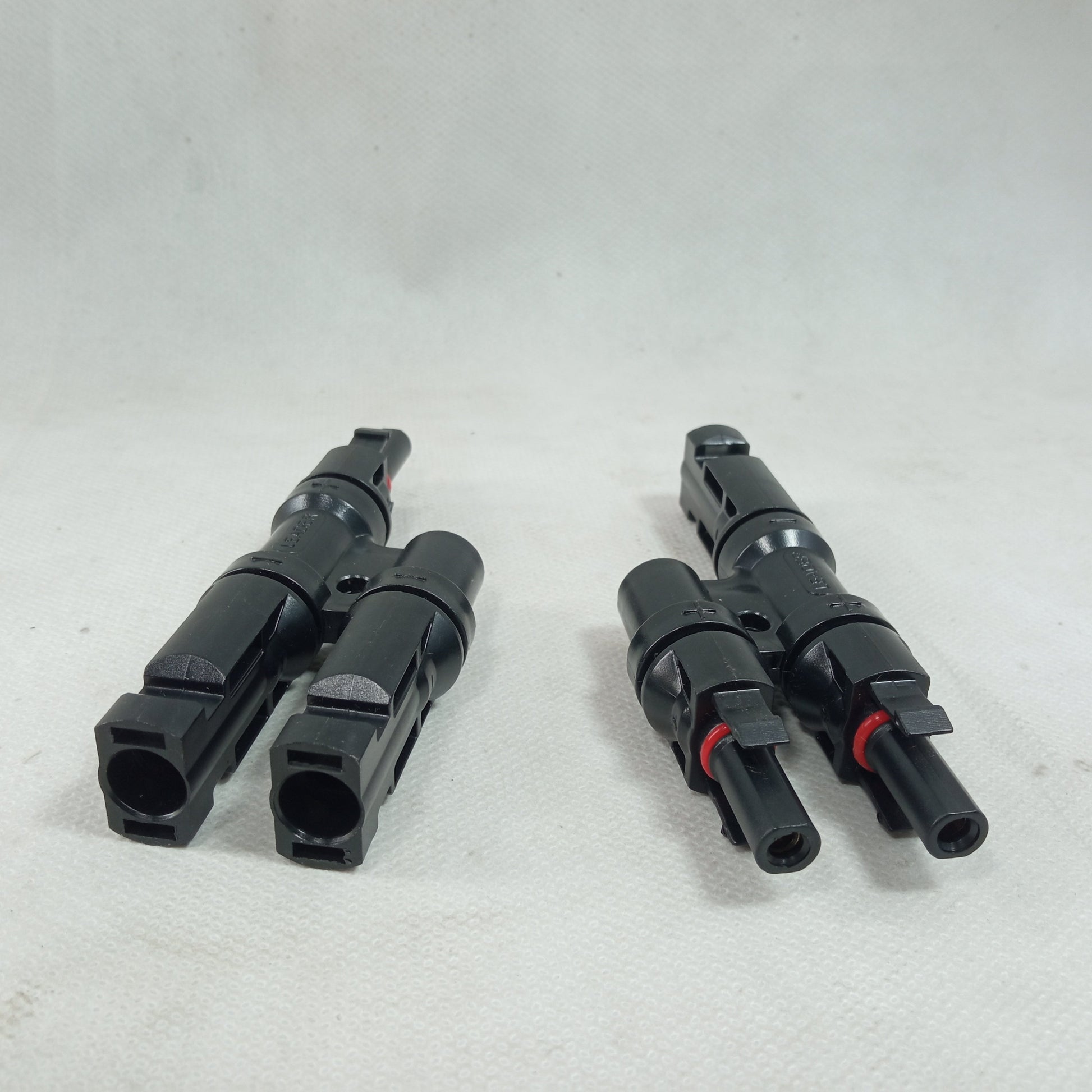 1500V DC 2 in 1 T Type MC4 branch connectors Leader Tech in
