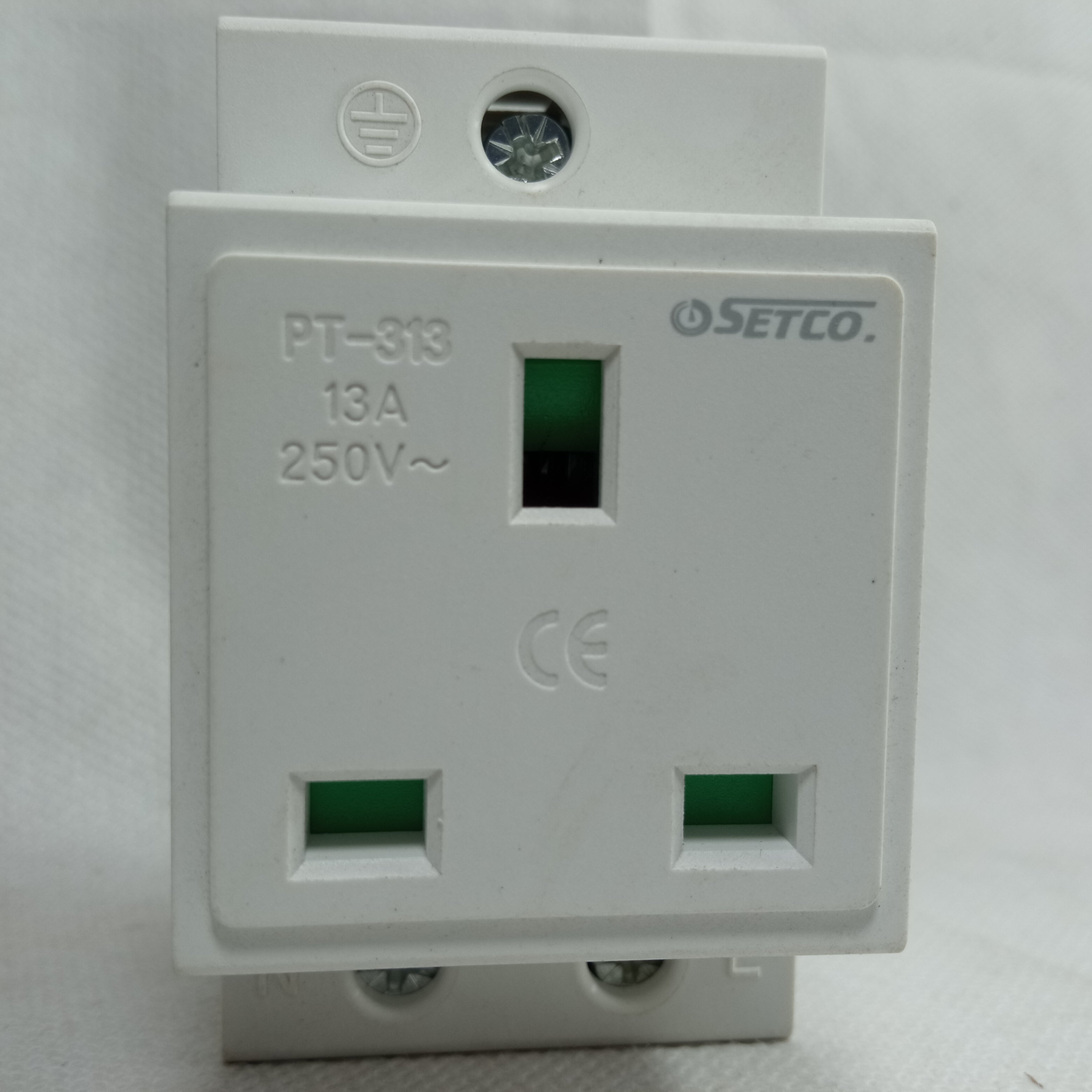SETCO  Industrial Electrical Outlet  Socket 13A 250V Din Rail Modular Socket in Pakistan