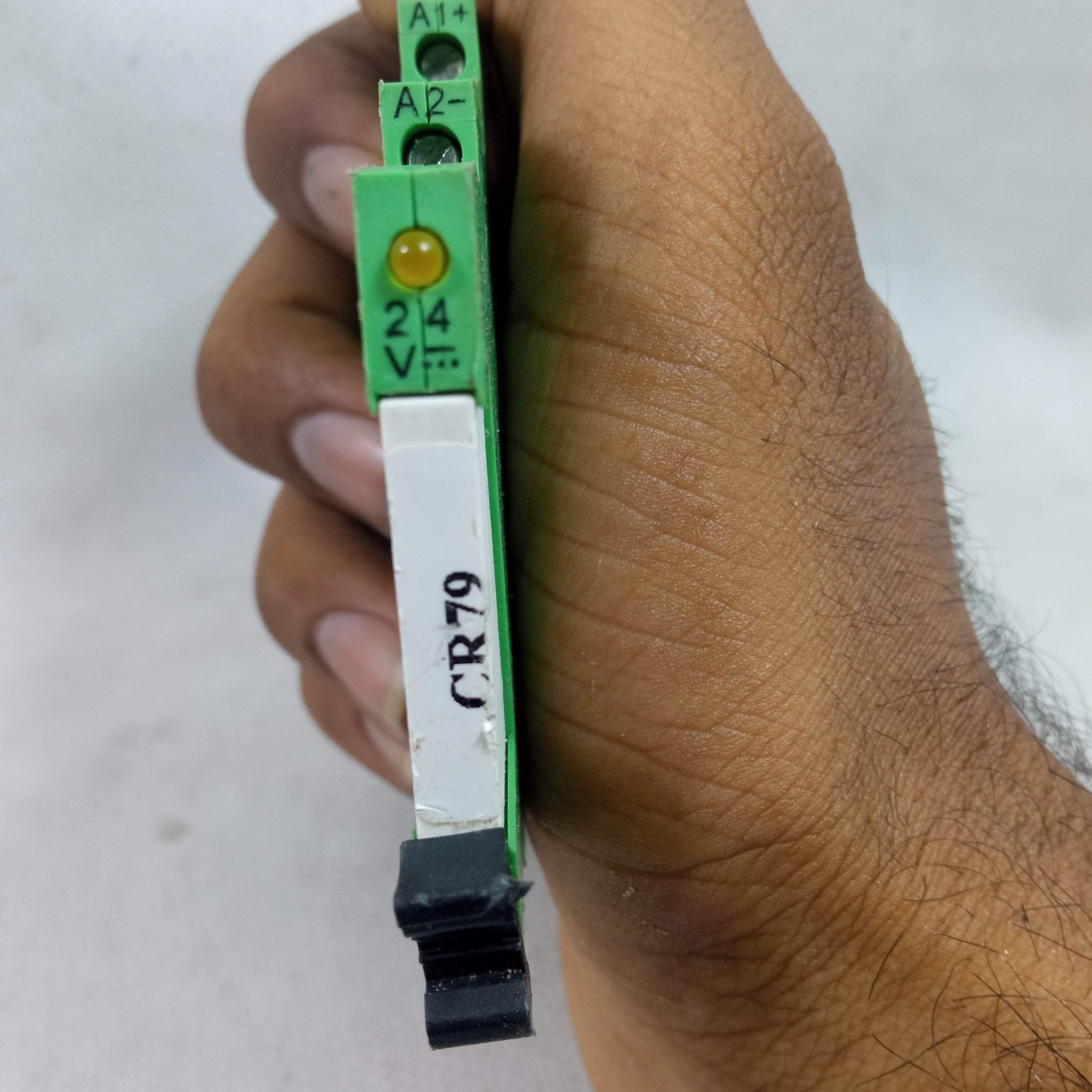 NEW PHOENIX CONTACT PLC-BSC-24DC/21 TERMINAL BLOCK  in Pakistan