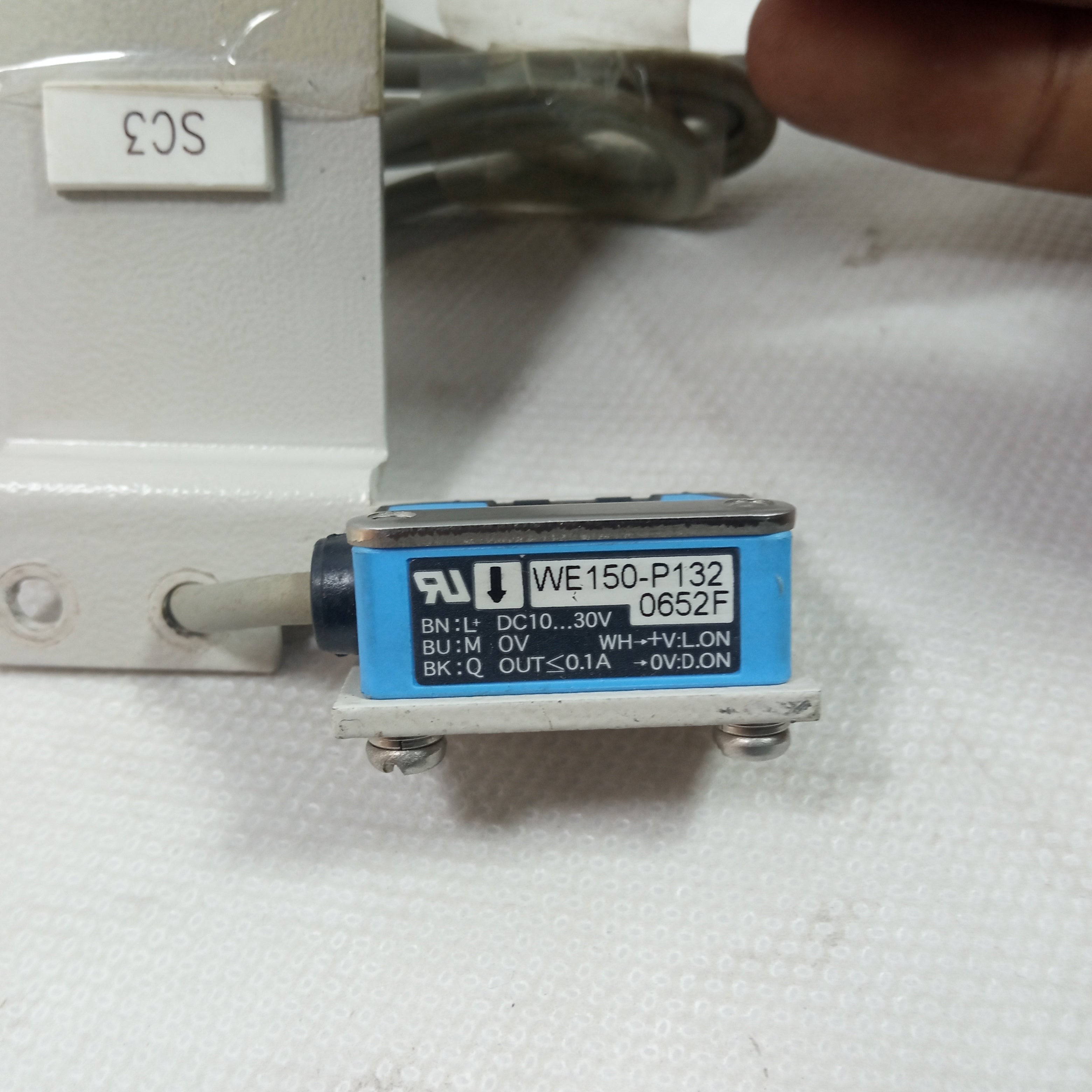 SICK WS 150-D132  WE 150-P132 THROUGH-BEAM PHOTOELECTRIC SENSOR in Pakistan